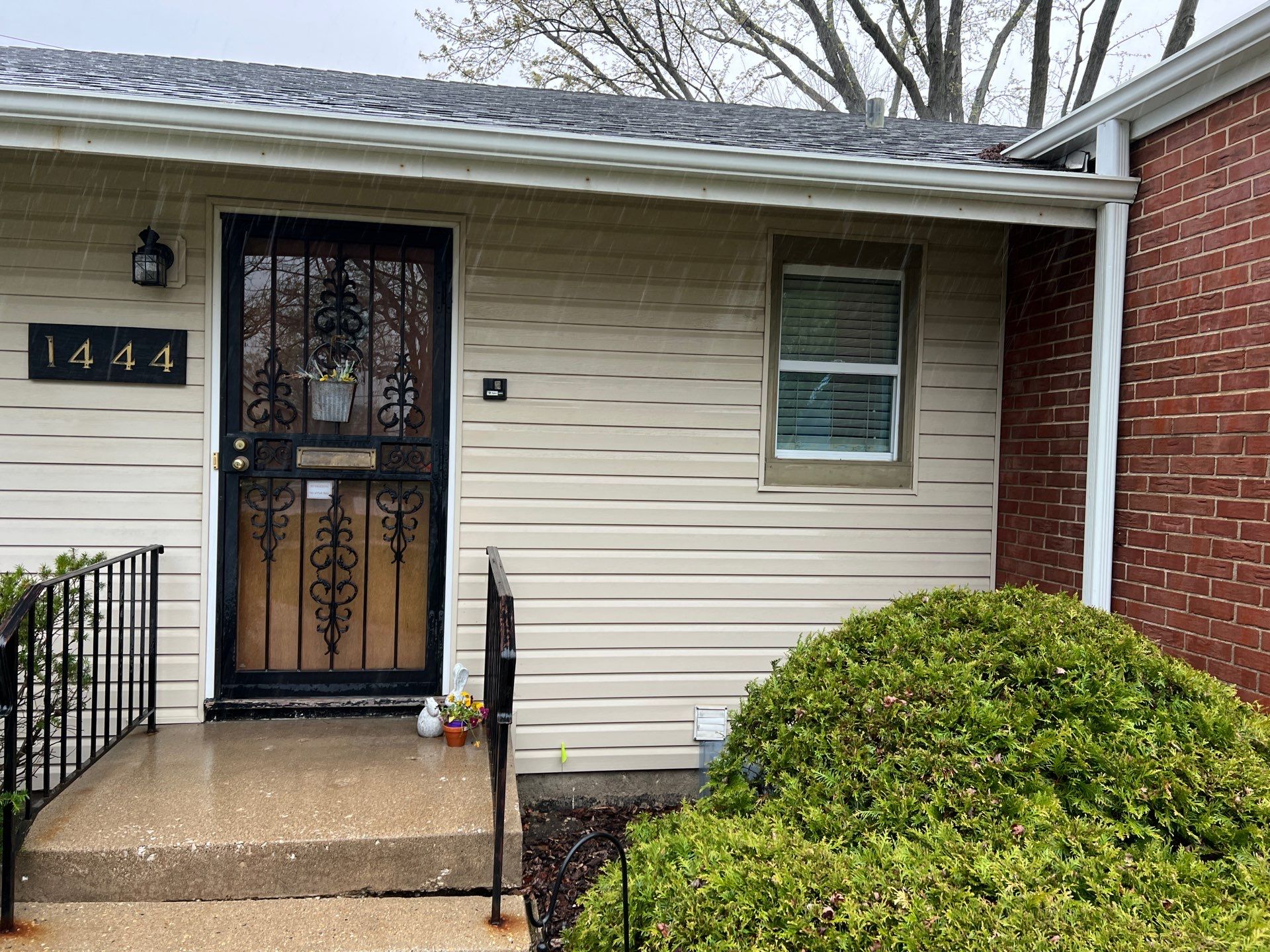 Housewashing  using Algaecide, soft wash soap by Northern Power Washing LLC.