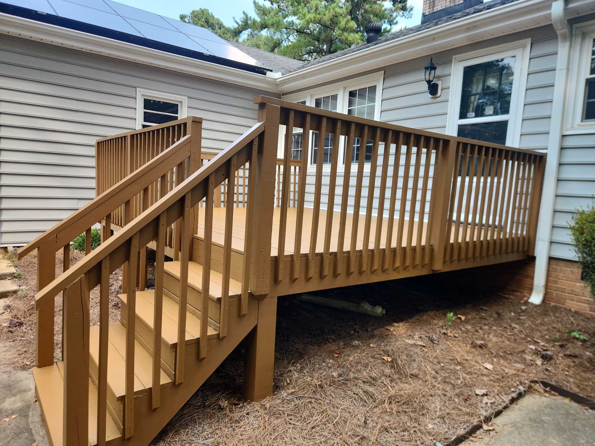 Wood Deck using Wood Stain by DuraSeal