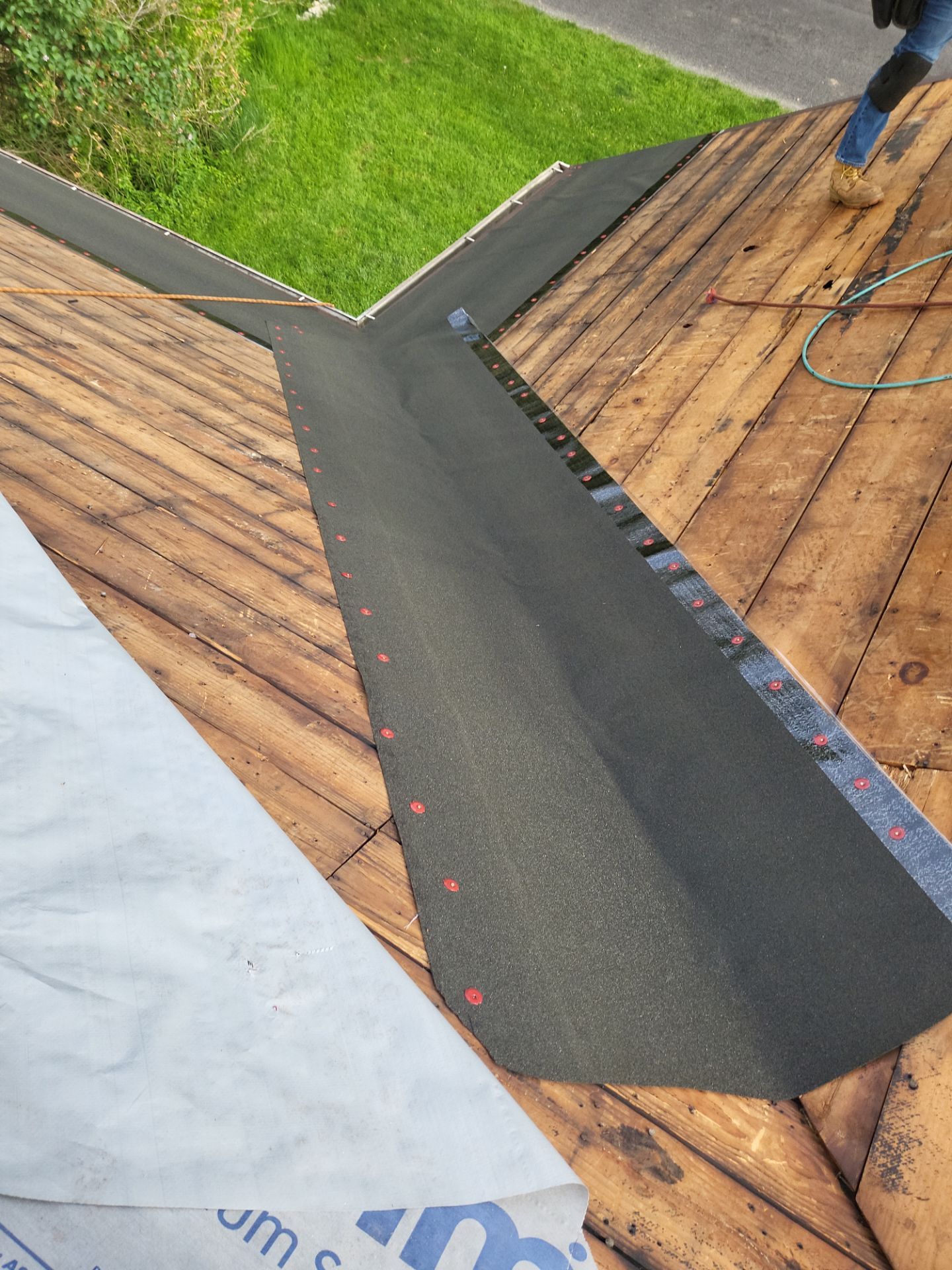 Atlas Pinnacle, Color, Morning Harvest, Drip Edge, Color, Royal Brown by Eagle Eye Roofing