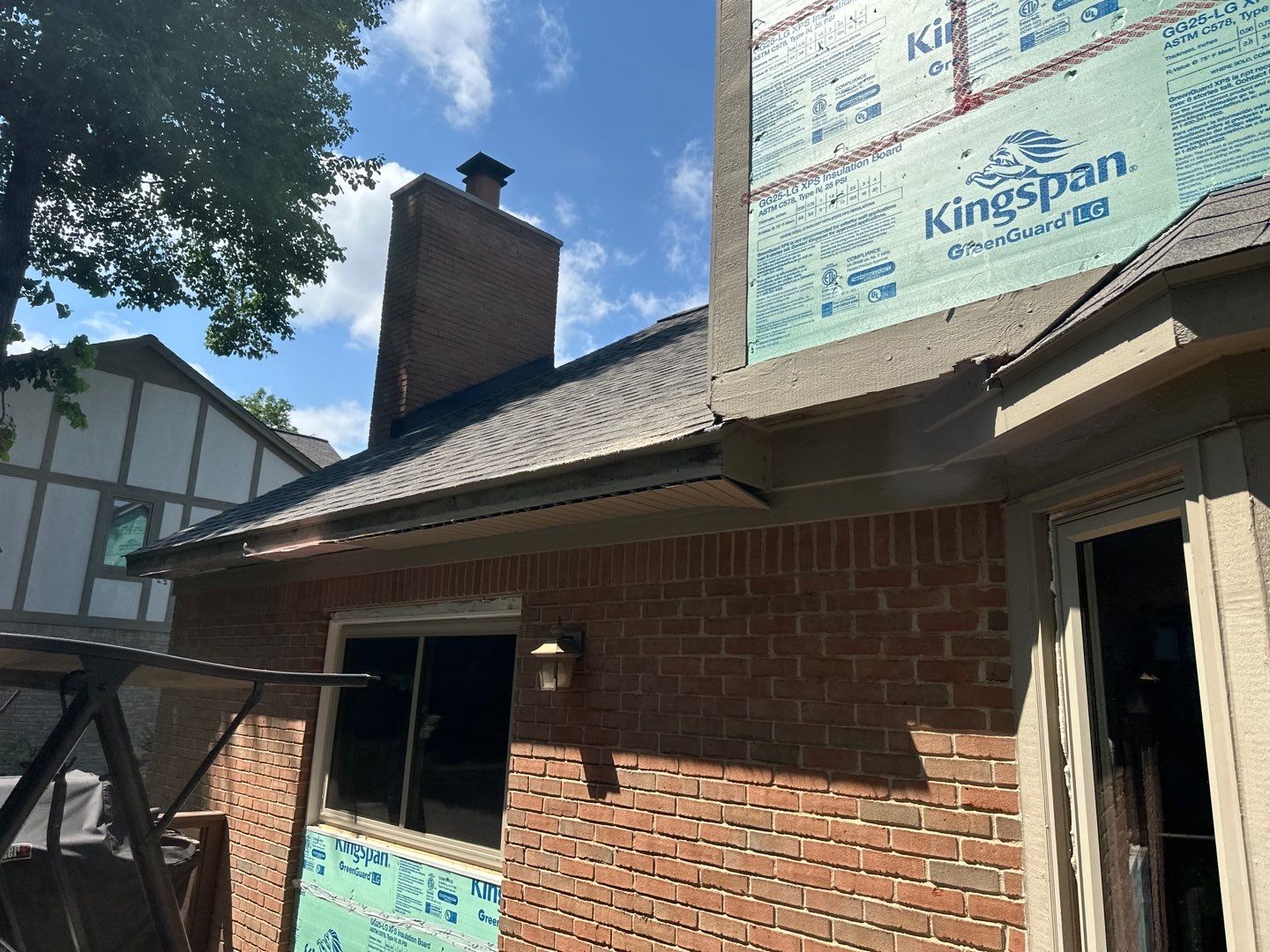 Roof Replacement using Owens Corning Peppercorn and Siding Replacement using Ascend Charcoal Smoke by 180 Contractors