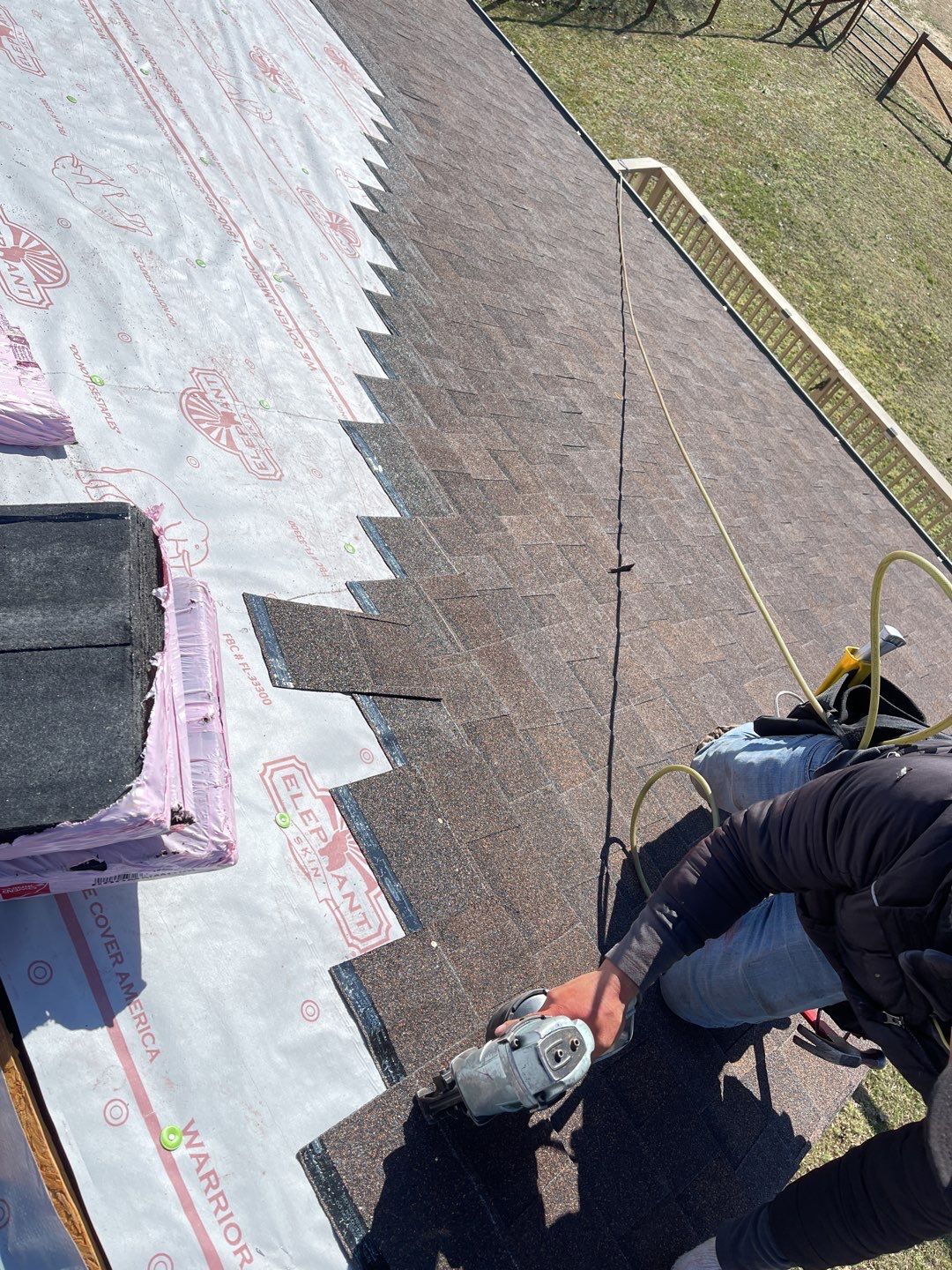 Residential Roofing Installation using Owens Corning Oakridge Roofing System by Undersun Roofing 