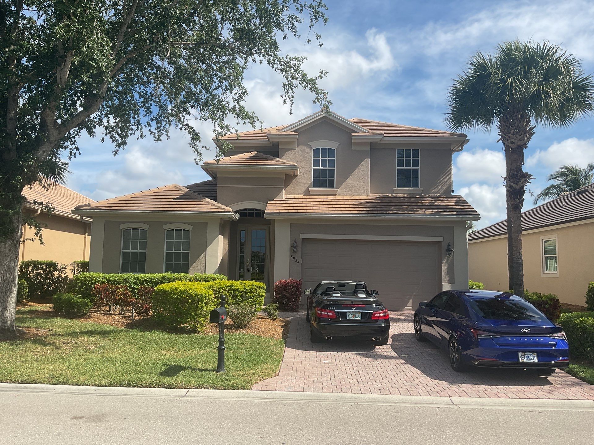 6-Inch Seamless Gutters in Fort Myers FL by Gutter Professor by Gutter Professors