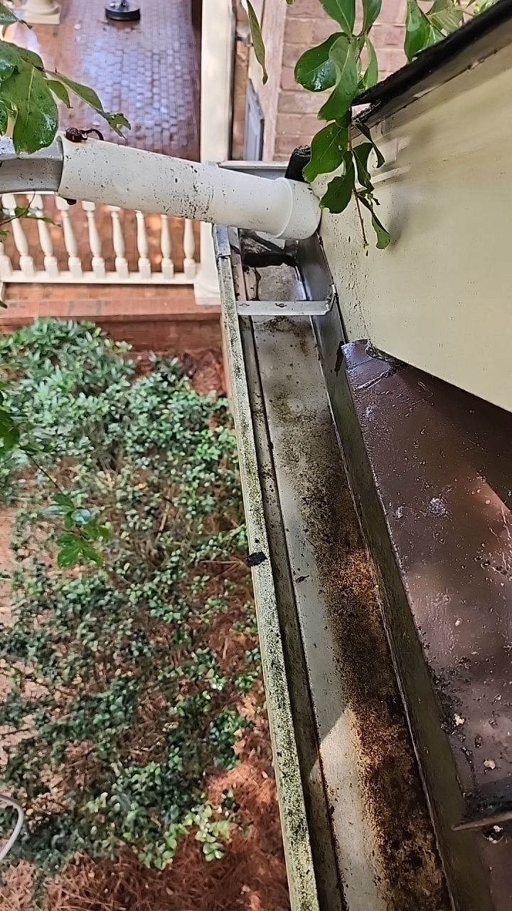 House Wash using cleaner by Power Wash Masters LLC