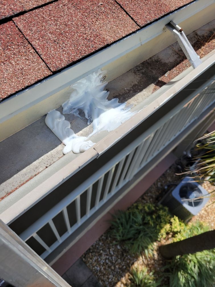 Aluminum Seamless Gutters using seal gutters in Sarasota Fl by Gutter Professors