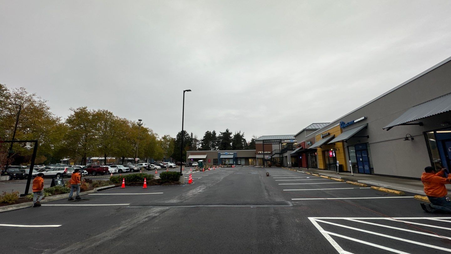 Colliers - Woodinville New Asphalt Parking Lot by Jireh Asphalt & Concrete Inc 