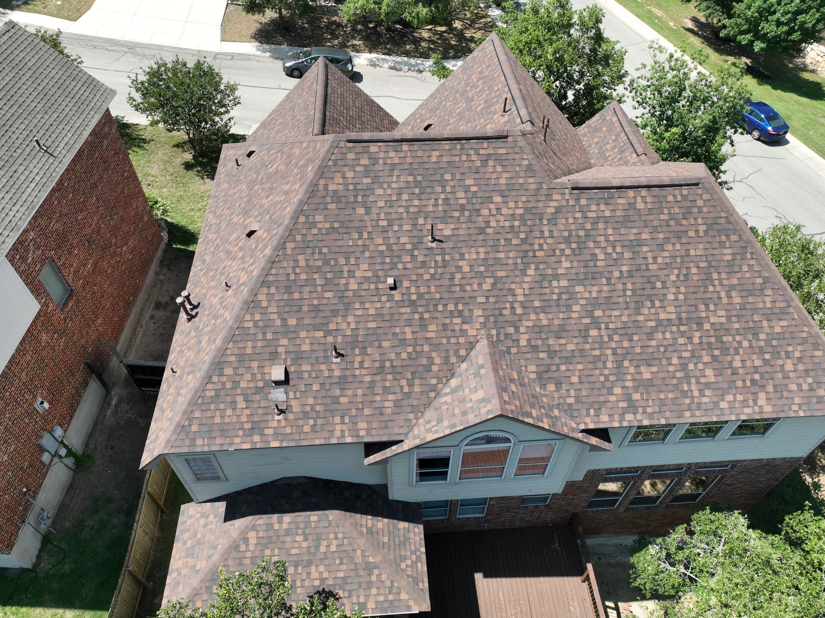 Residential Roof Replacement using Owens Corning 30 year Architectural Shingles by Premier Roofing and Contracting