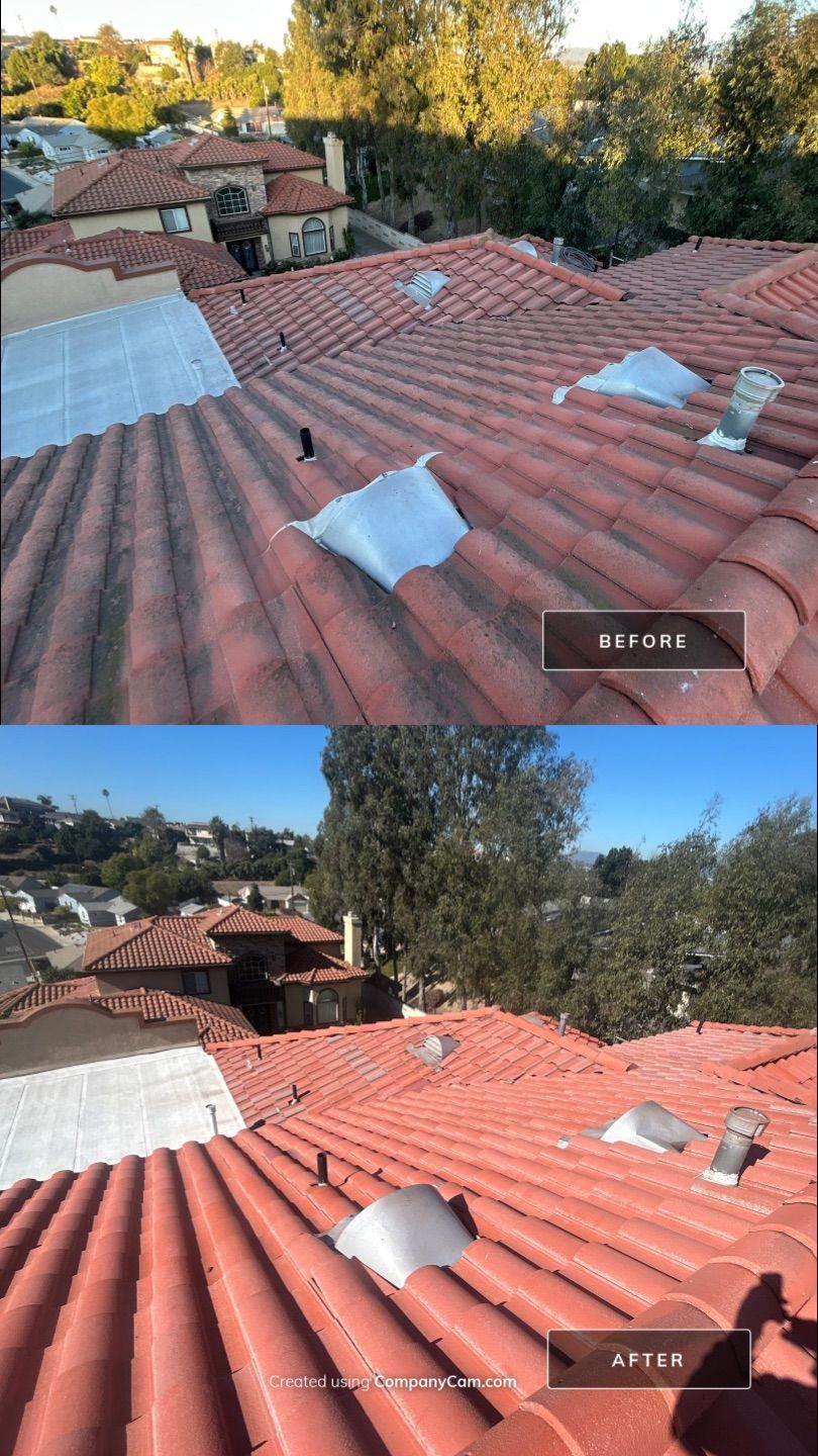 Roof Cleaning by La Power Washing Inc
