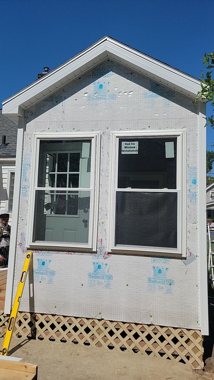 3 Seasons Room by Avalon Roofing and Exteriors