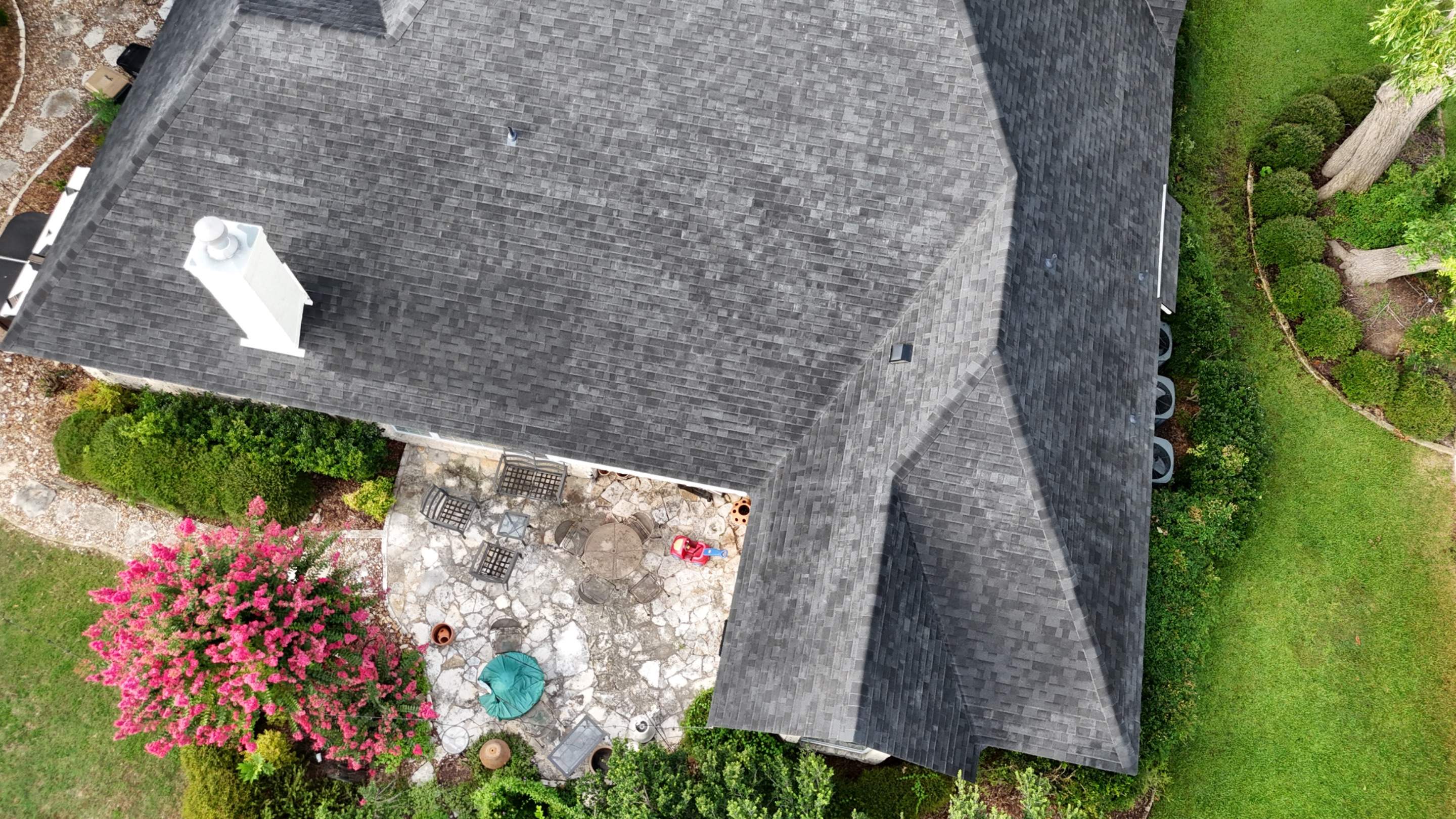 Brilliant Black - Malarkey Vista by RoofsOnly.com