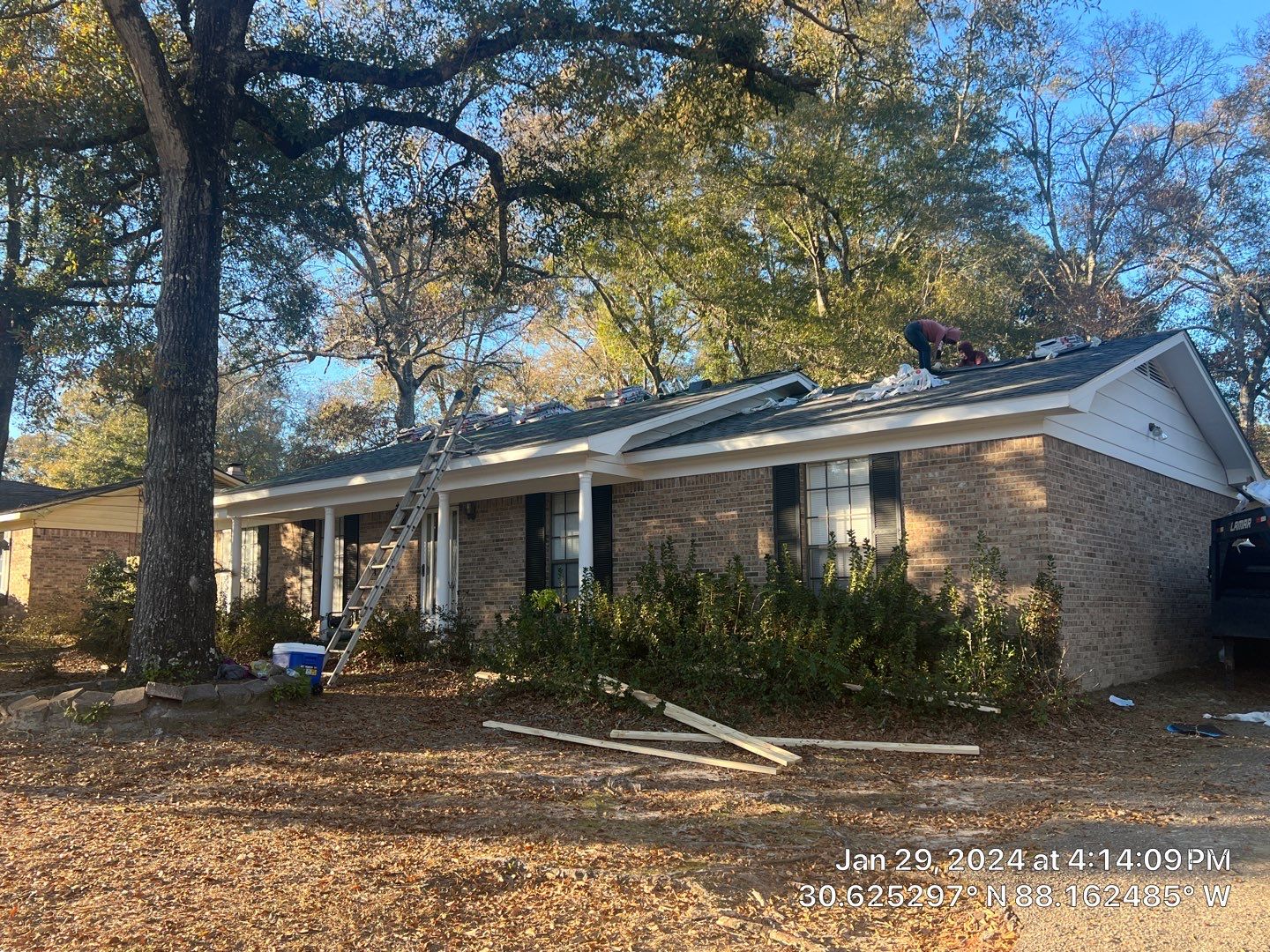 Roof replacement by American Roofing & Construction LLC