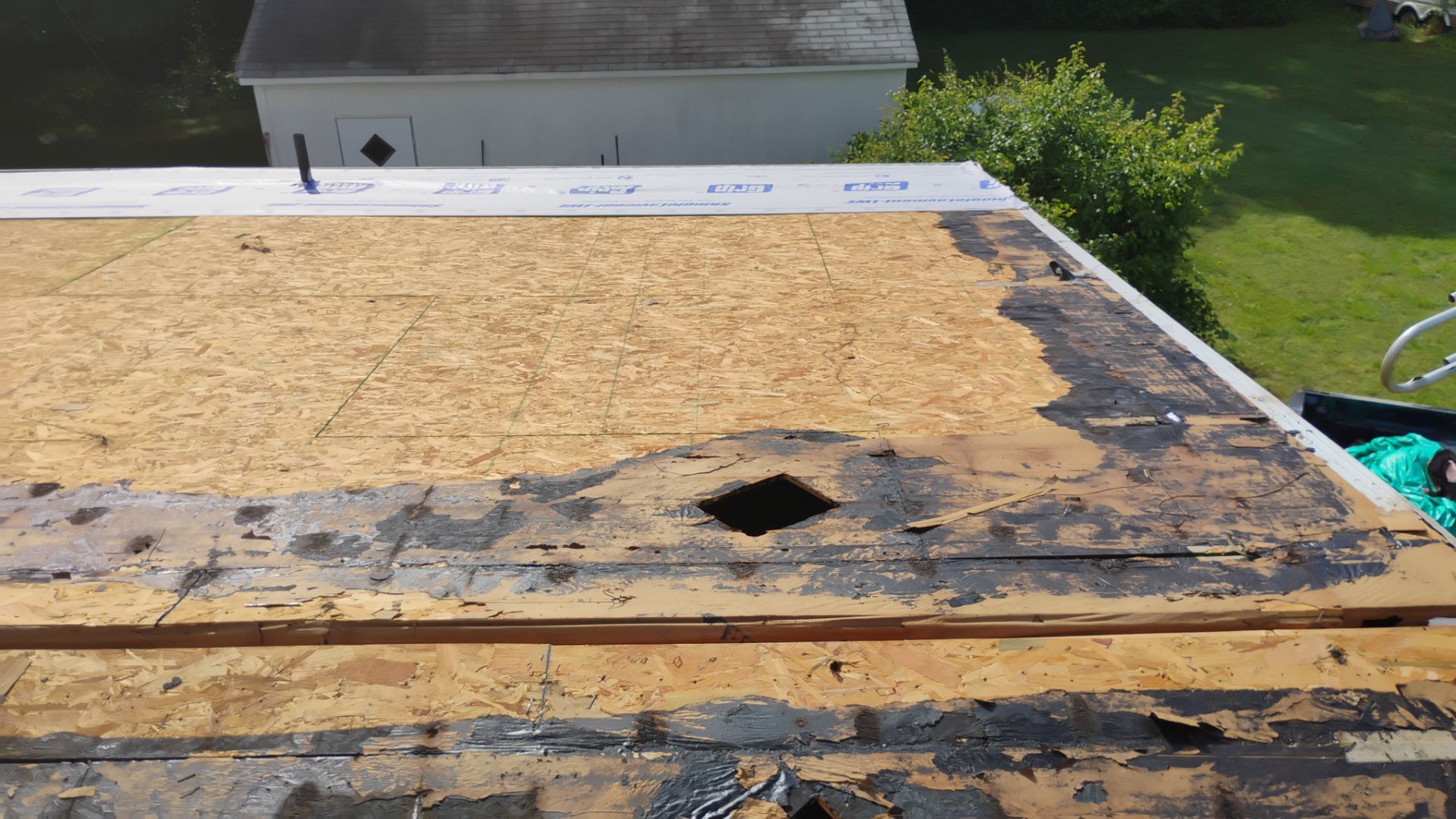 Taylor Roof by BROCK BUILDERS 