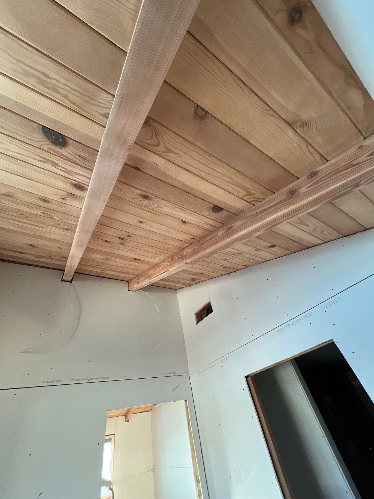 Custom interior painting and decorating by Herrera’s Bay Area Painting inc.