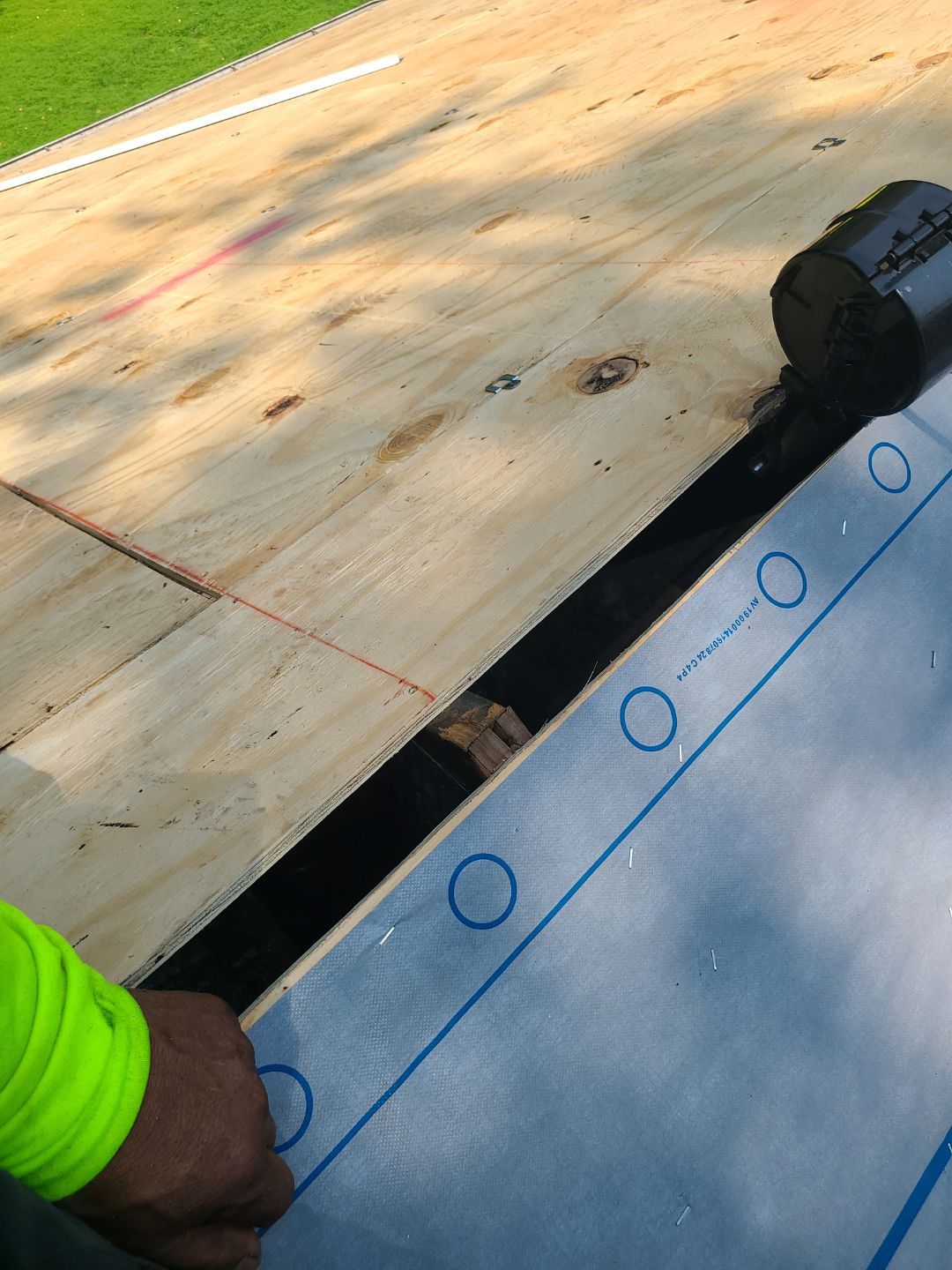 Oakton: Residential Roof Replacement with CertainTeed Landmark Designer Shingles in Pewter by RM Banning, Inc.