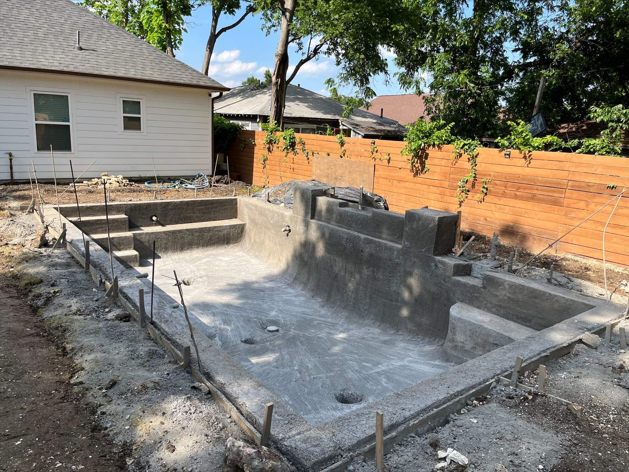 Geometric Pool with Tanning Ledge and Flagstone Decking by Pinnacle Pools and Spas - DFW