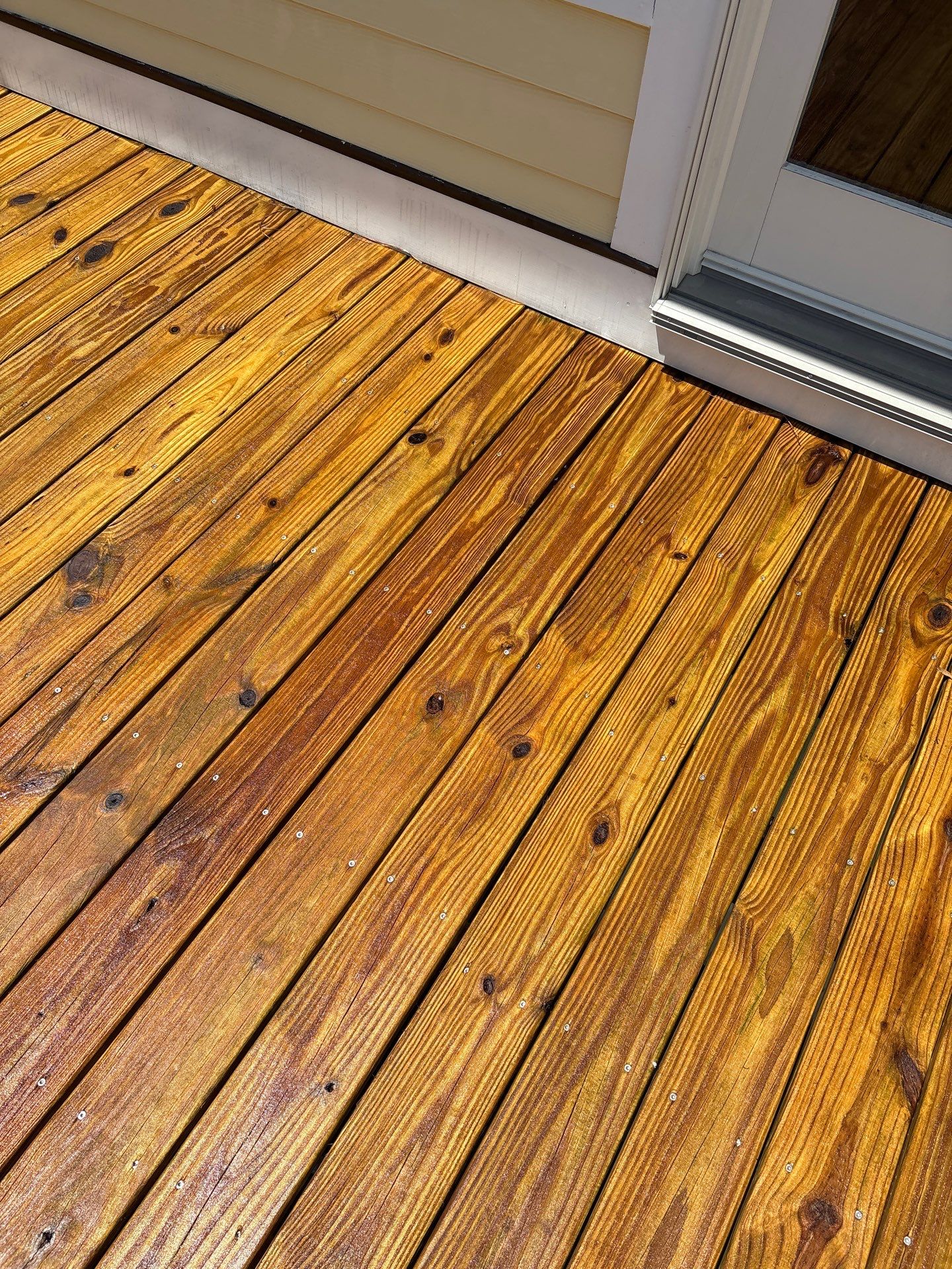 Wood Deck using Wood Sealant by DuraSeal