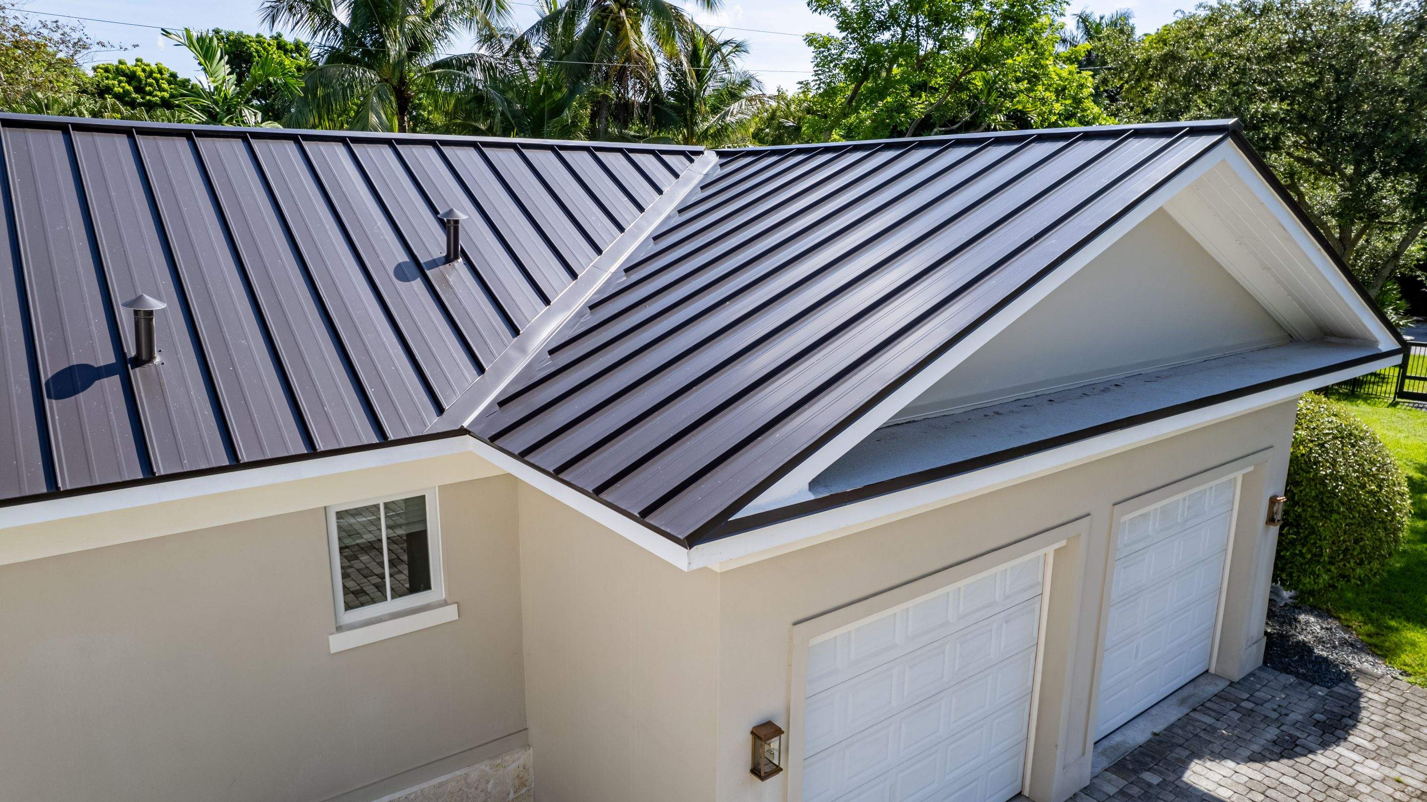 Metal Roof - Galvalume - Dark Bronze by Istueta Roofing