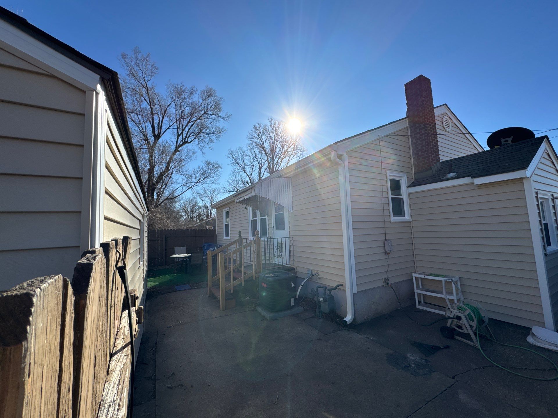 Siding Installation using Extrerior Porfolio Vinyl Siding  by EEC  Windows, Siding & Roofing 