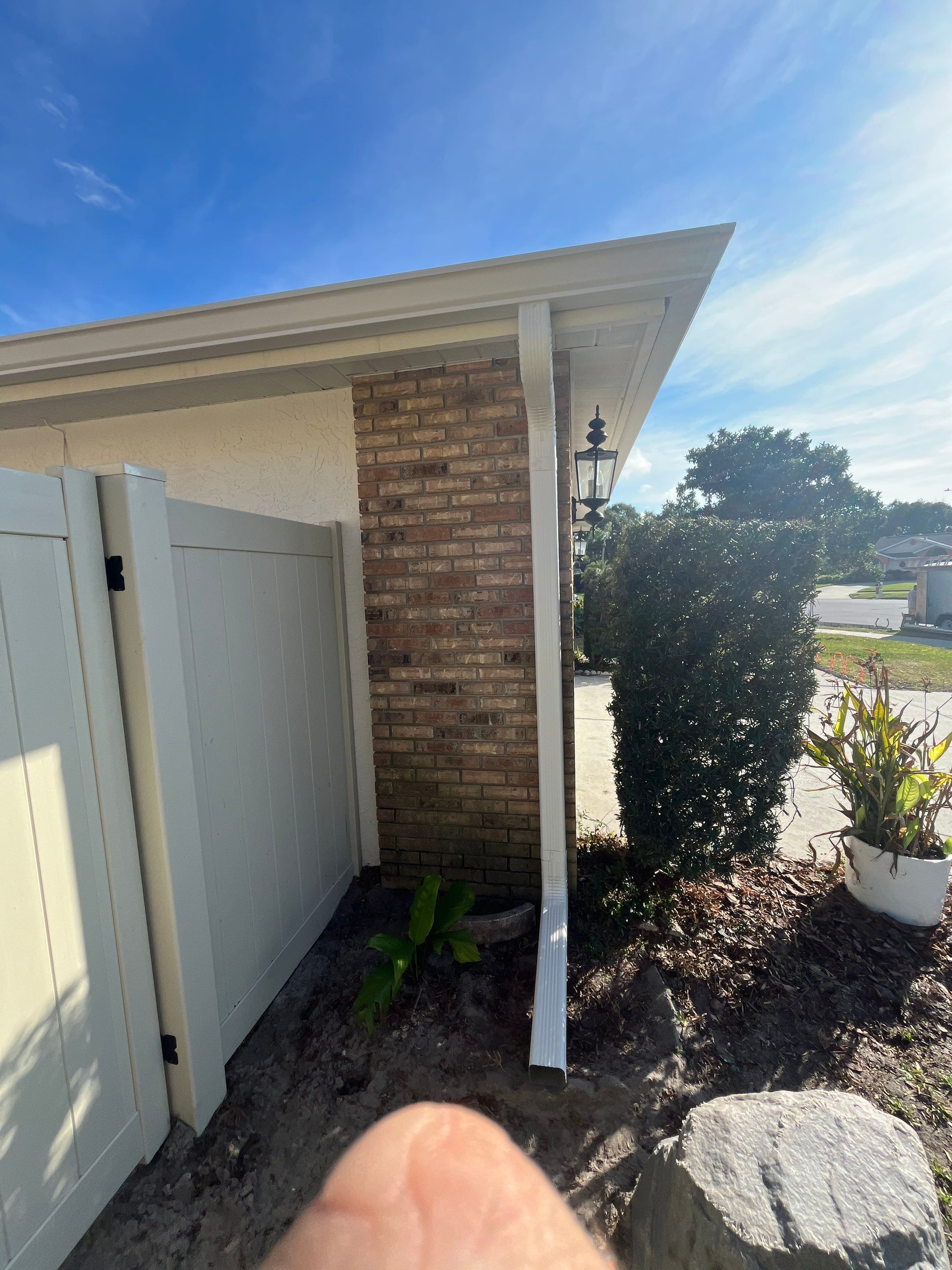 6 Inch Seamless Gutters using K-Style Seamless Gutters in Palm Harbor FL by Gutter Professors