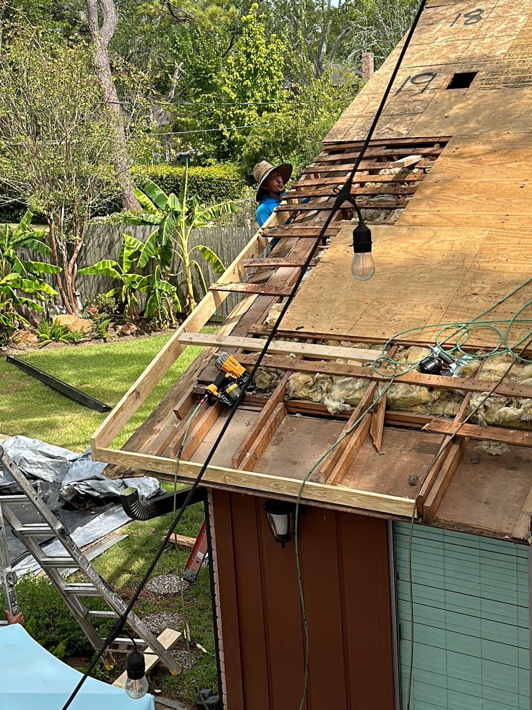 Residential Roofing Installation using Owen's Corning Duration (Lifetime) Shingles by Roof Repair Company