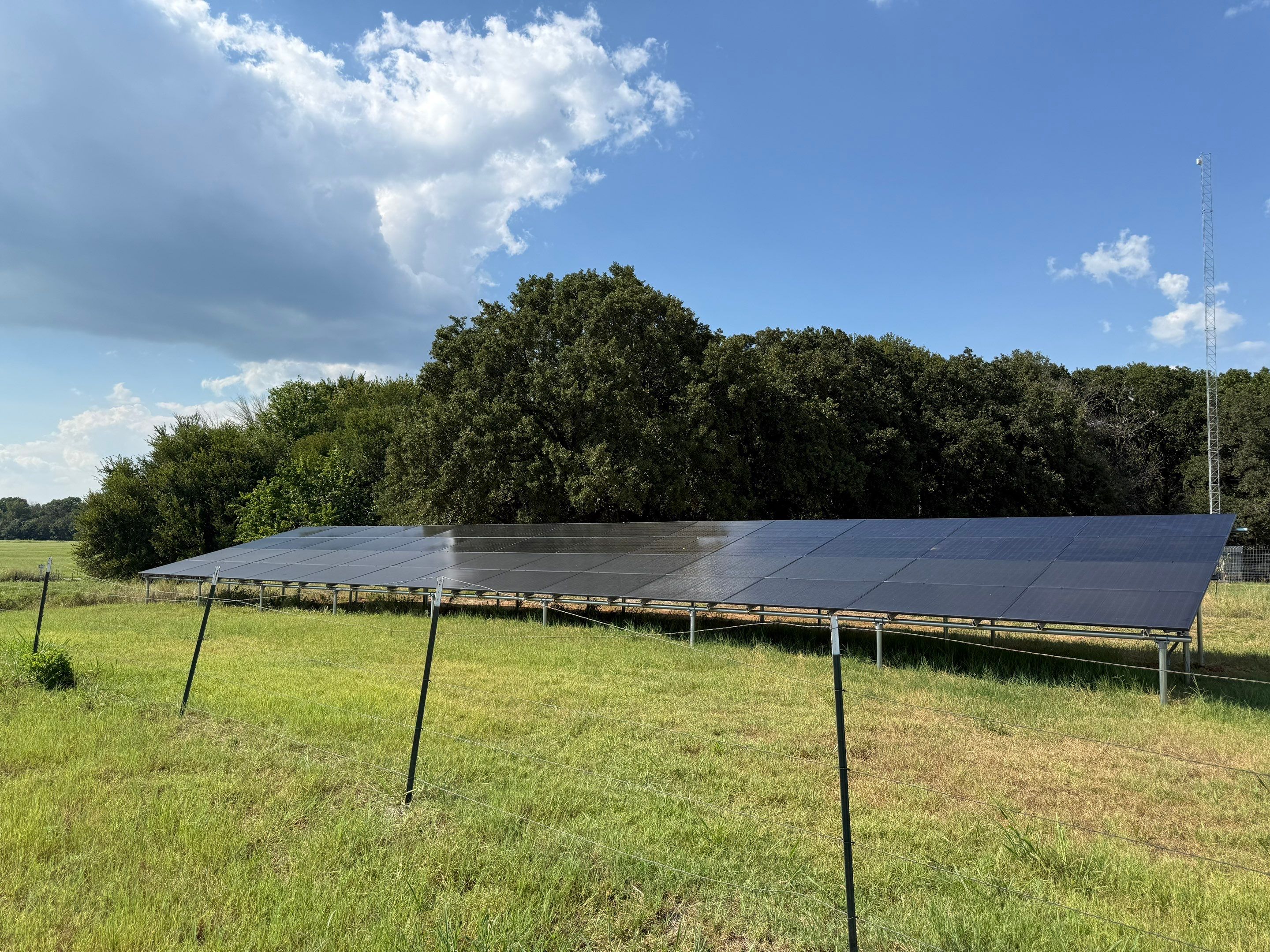 Ground Mount in Rhome. by Trojan Solar