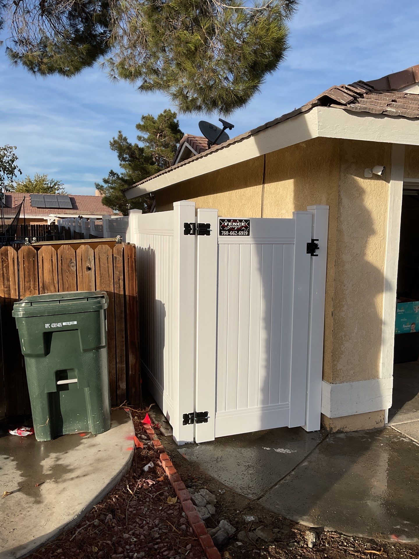 Fence Installation using Vinyl by Fence Guys Inc.