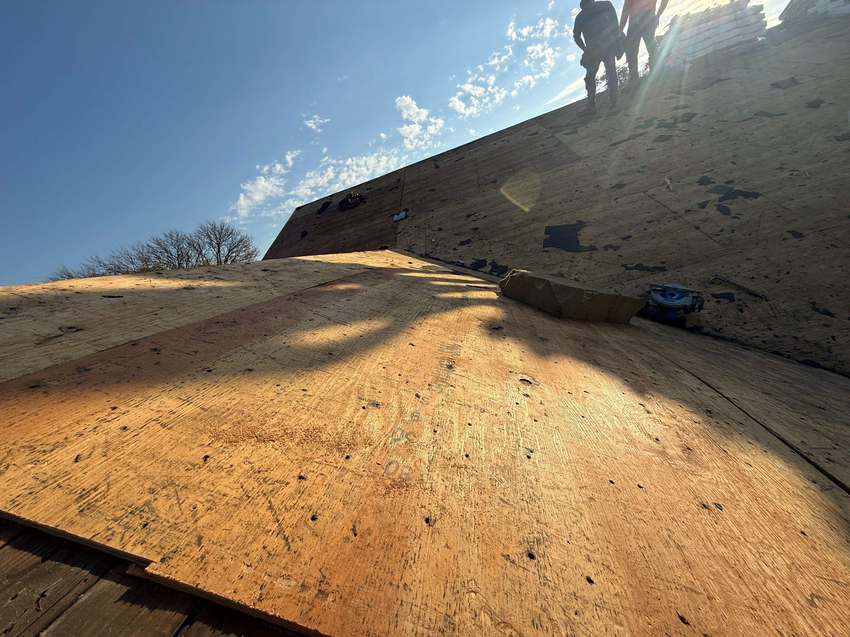 Full Residential Roof Replacement and Detached Garage Roofing in Council Bluffs by Star Home