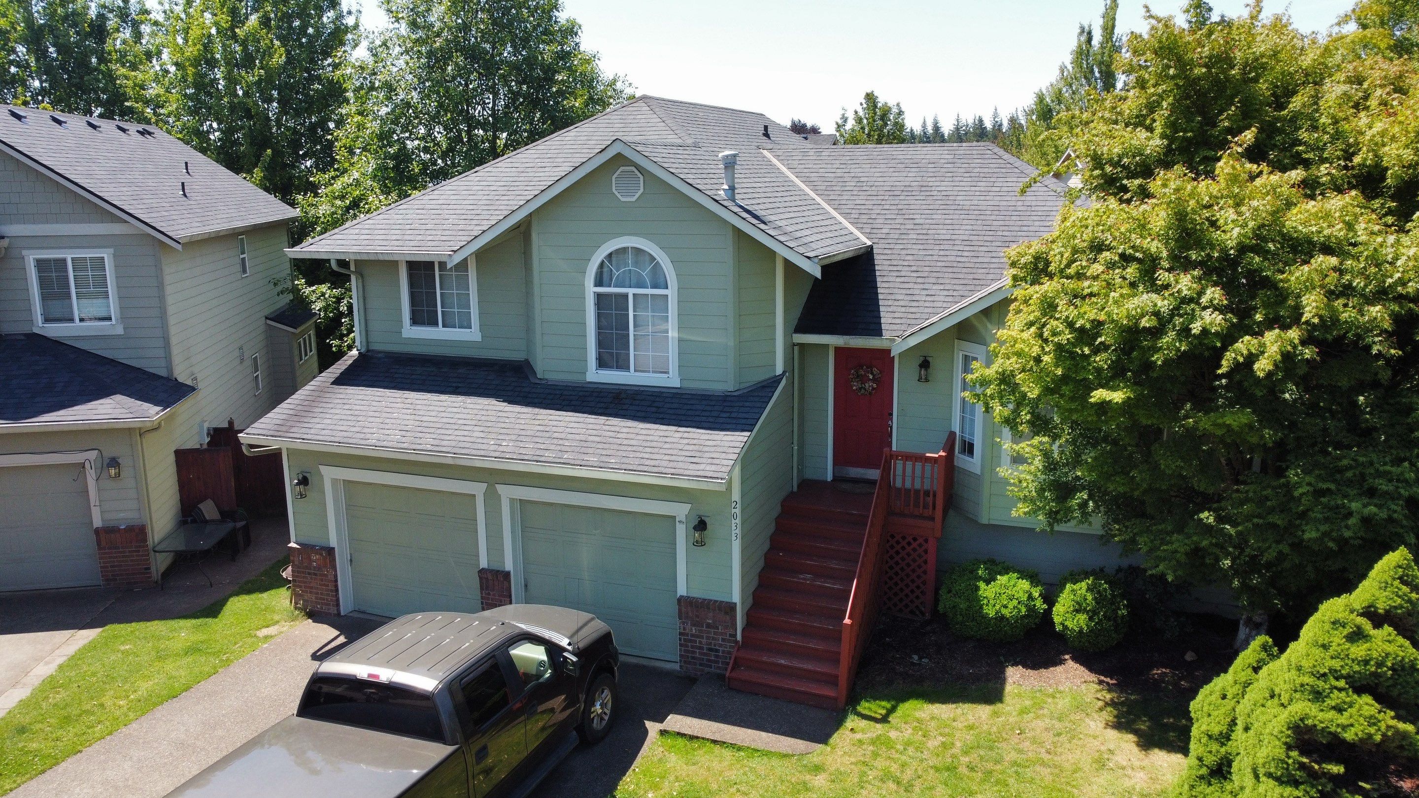 Residential Roofing Installation using Asphalt Shingles by Vitan Construction LLC 