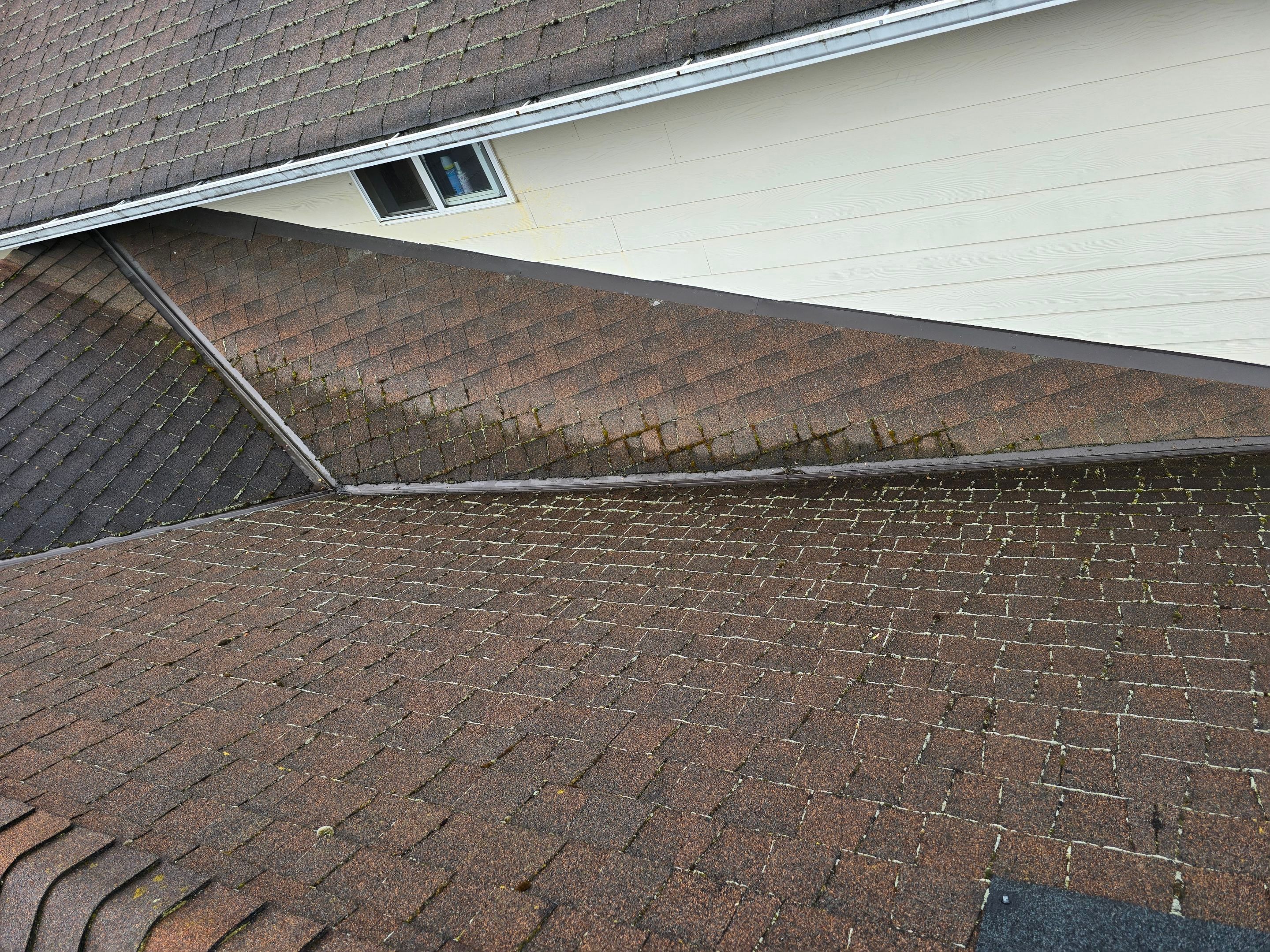 Monaco Red Roof by Hawthorne General Construction