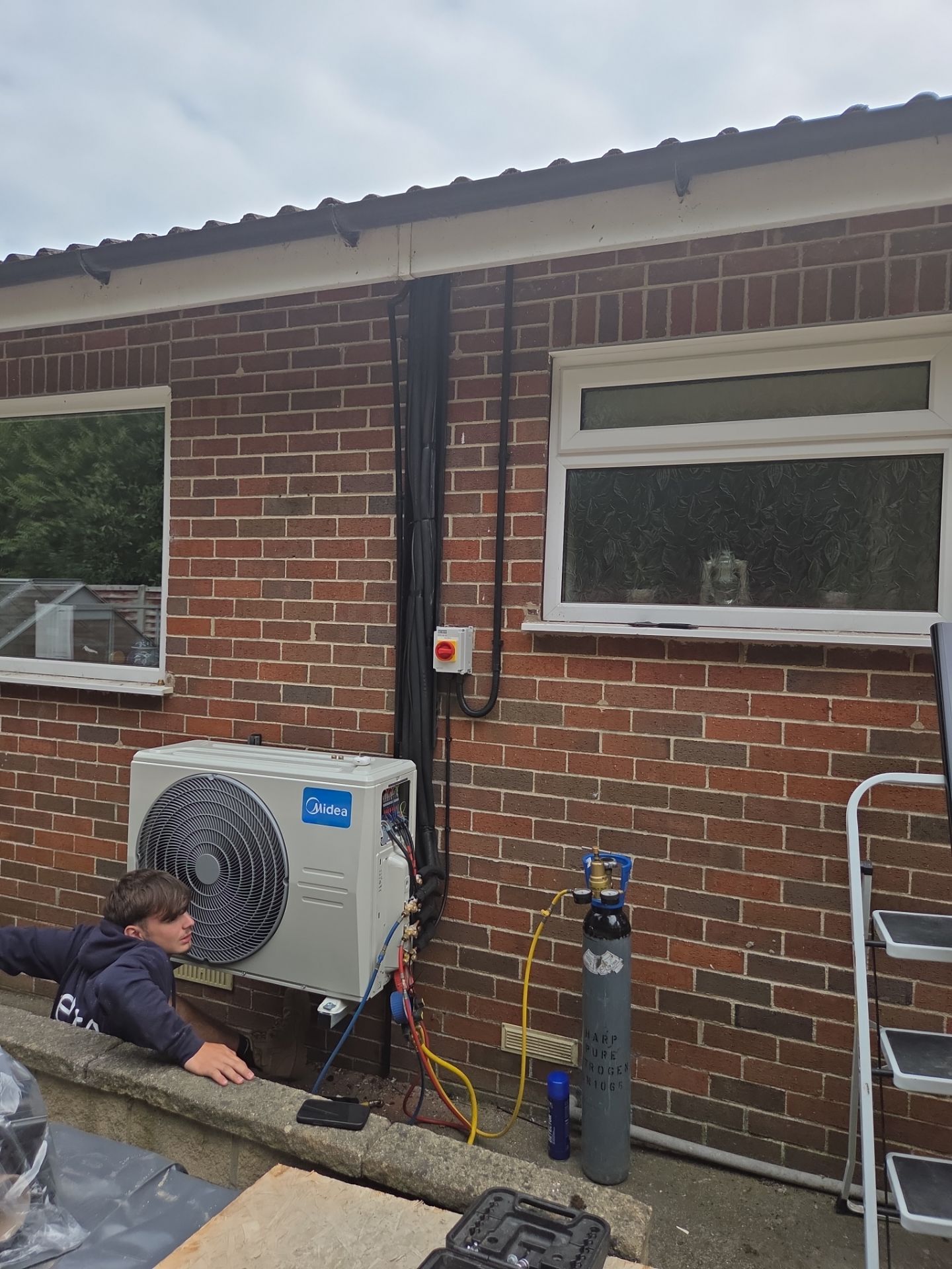 π₯ Multi-Split Air Conditioning Installation Completed in Great Hatfield! βοΈ by Elite Services Group Ltd