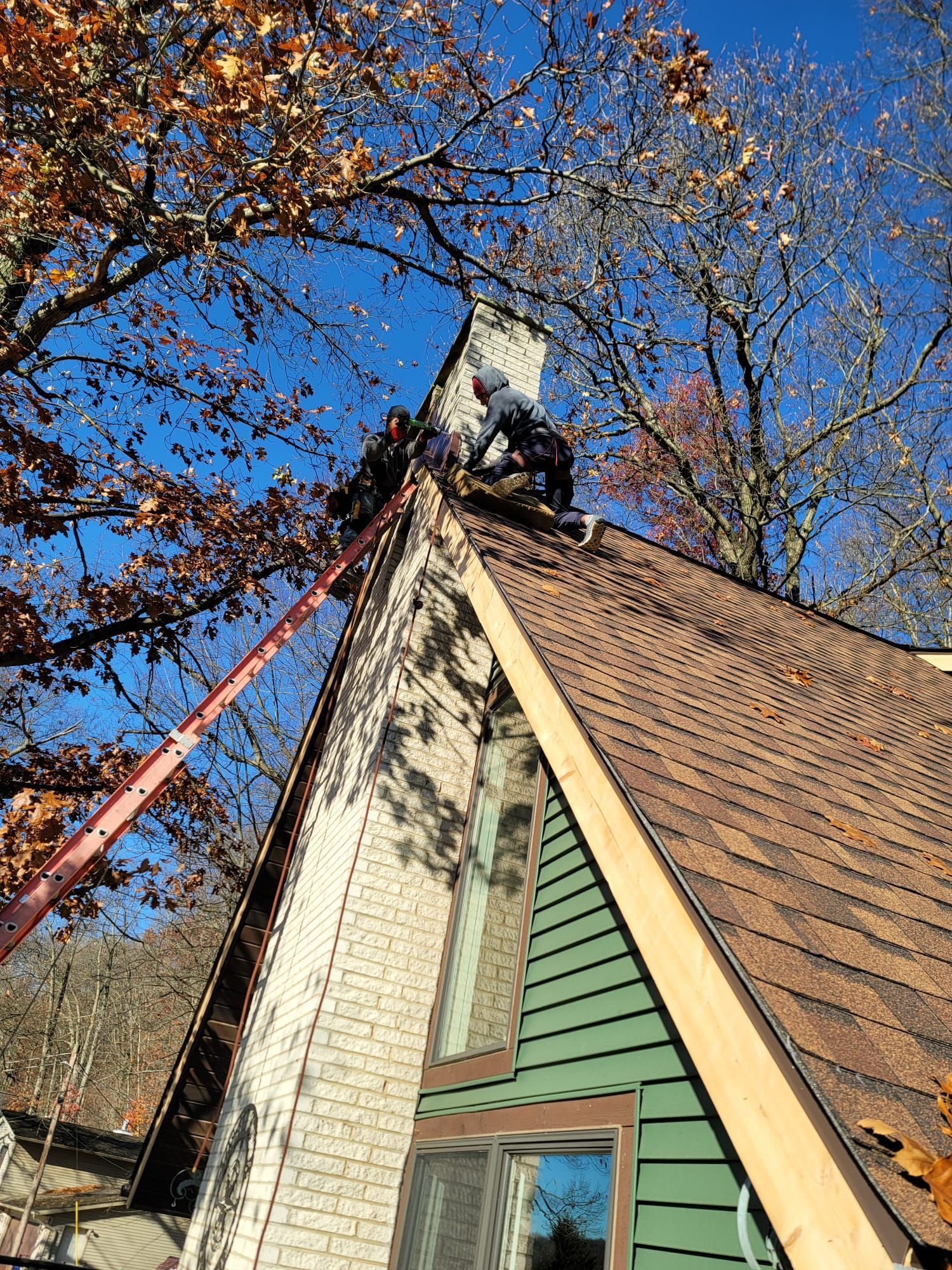 ATLAS PINNACLE COLOR: BURNT HICKORY DRIP EDGE: MUSKET BROWN by Eagle Eye Roofing