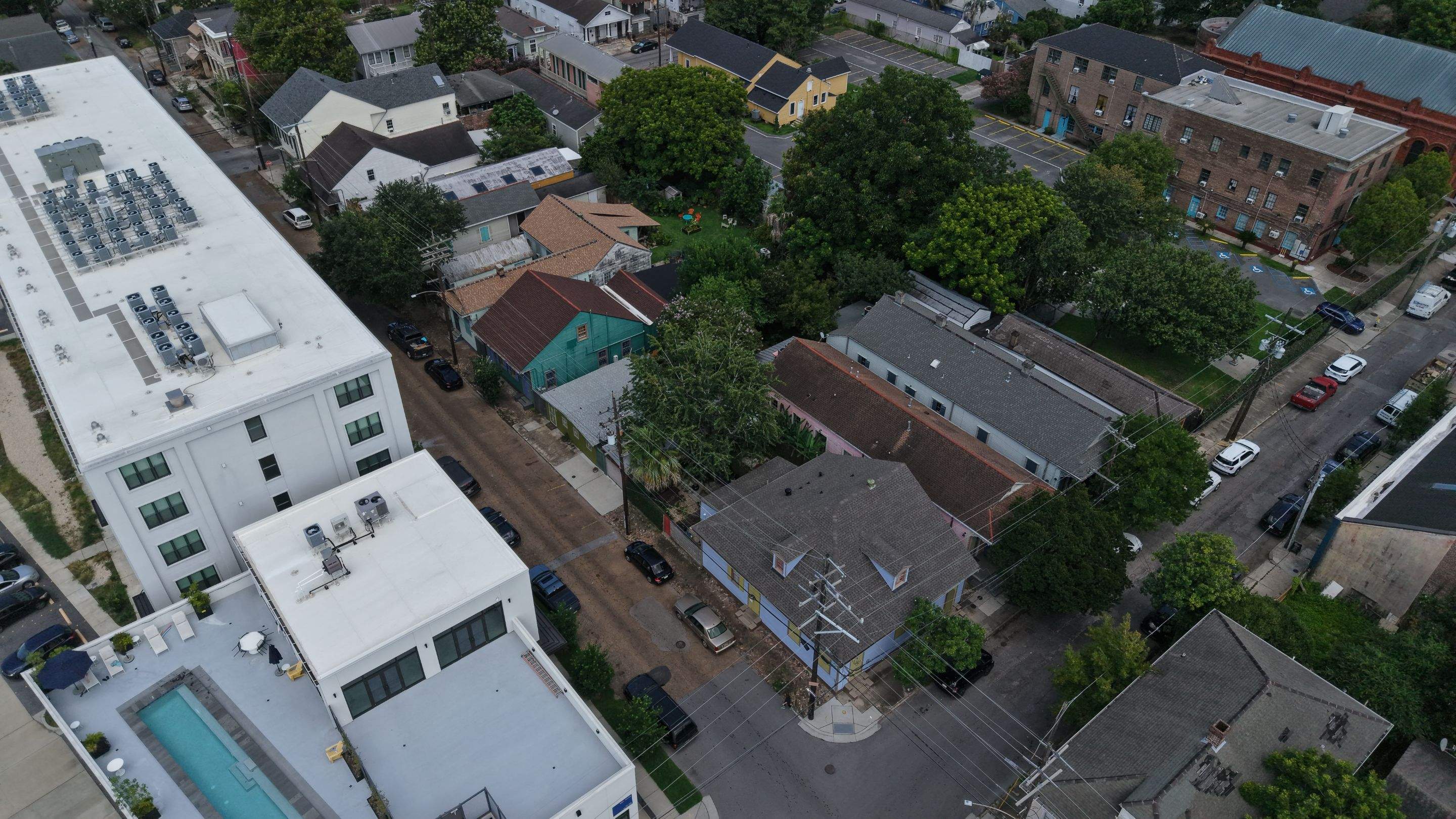 Roof Replacement in New Orleans by HDS Contractors