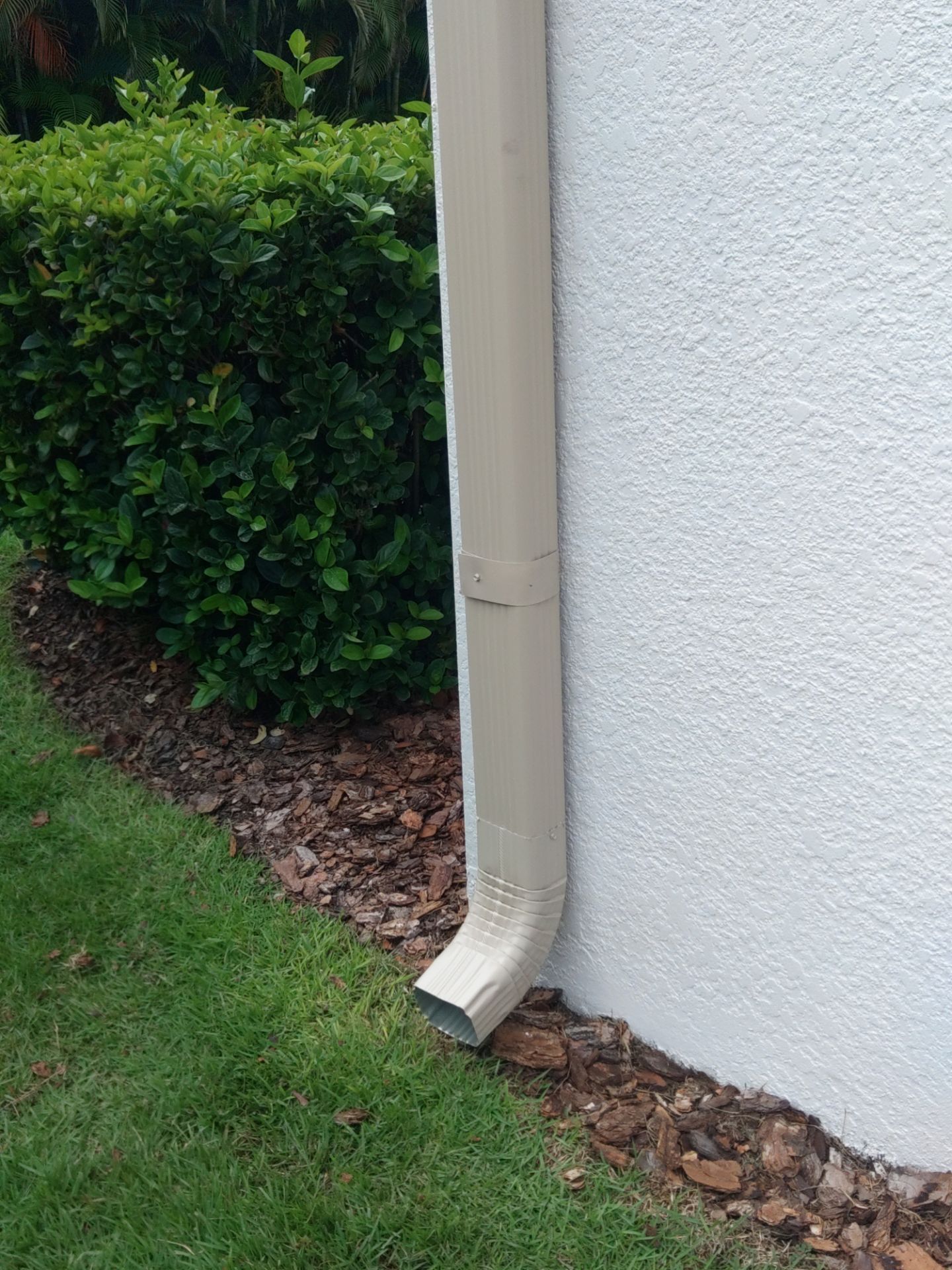 6-Inch K-Style Seamless Gutters in Bradenton FL by Gutter Professors