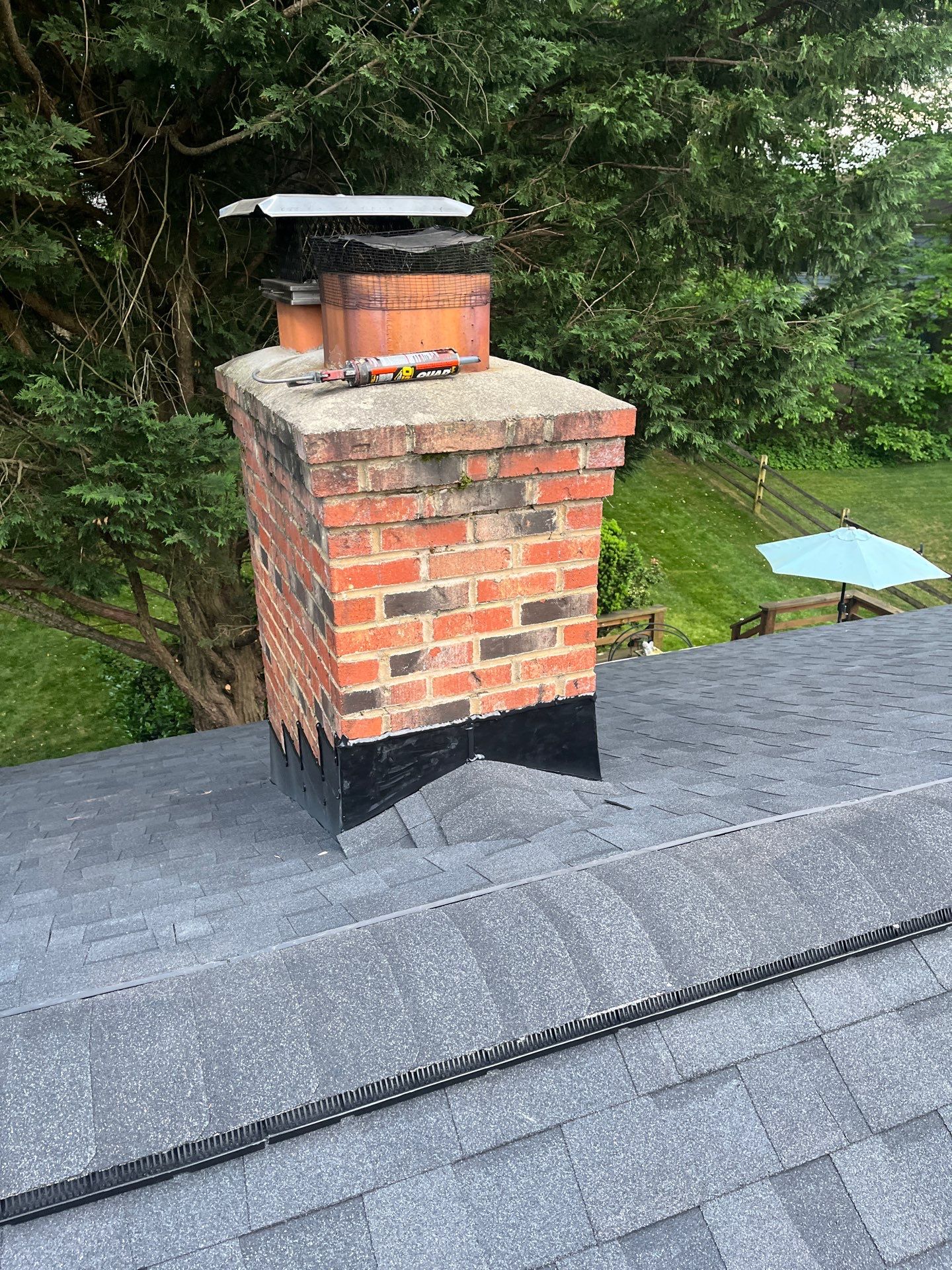 Burke: CertainTeed Landmark Designer Shingles in Moire Black by RM Banning, Inc.