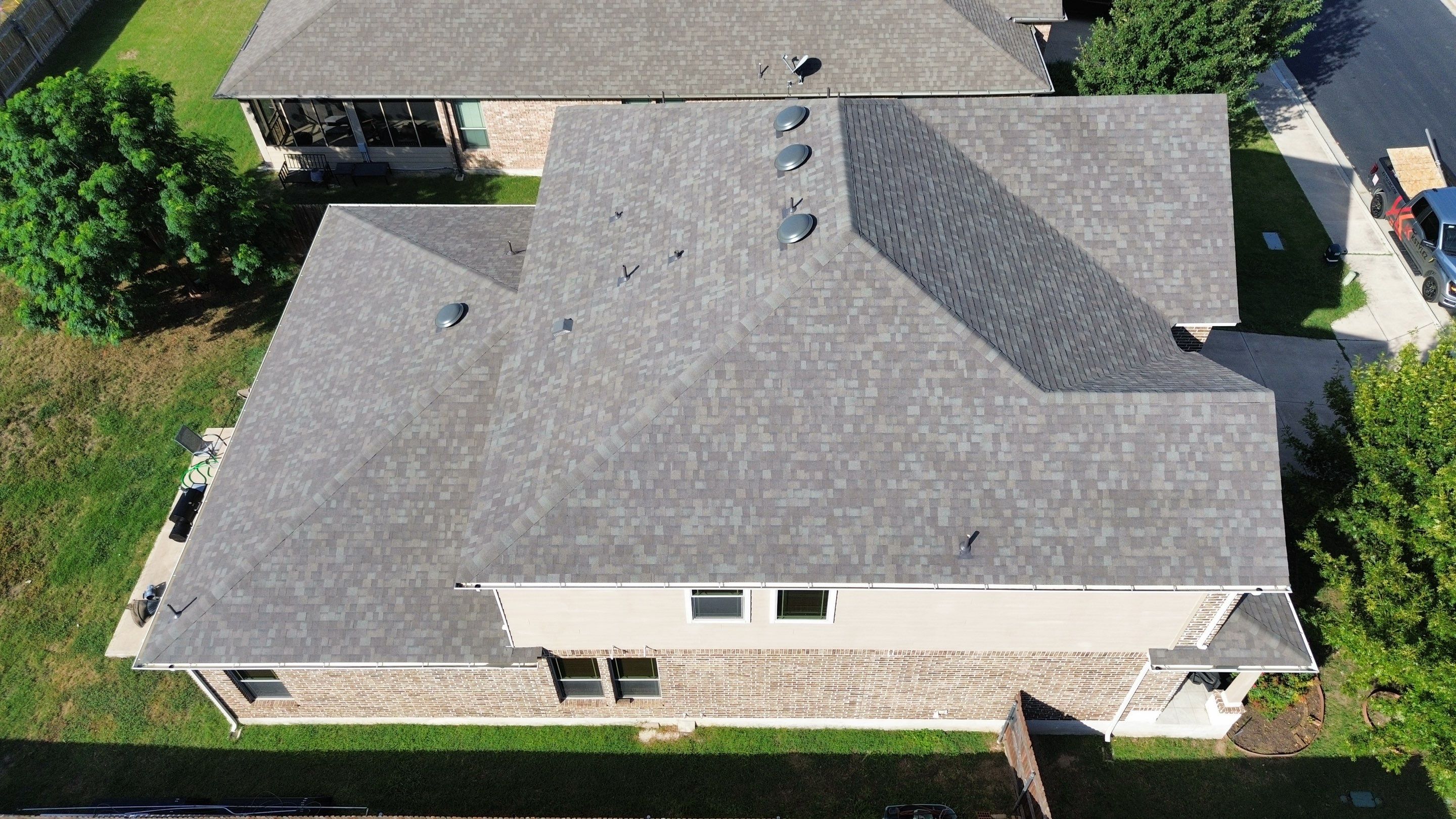 Residential Roof Replacement – Owens Corning Oakridge Driftwood in Georgetown, TX by Kstylez Roofing & Construction