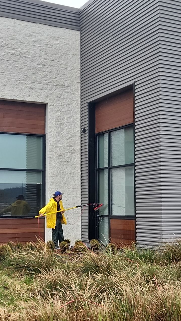 Soft Wash using Soft wash solution by Willamette Outdoor Wash LLC