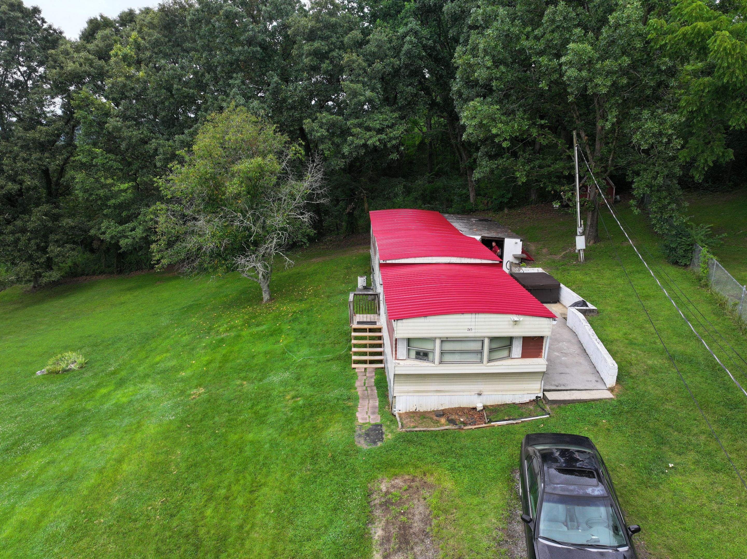 White Residence by Omnia Roofing