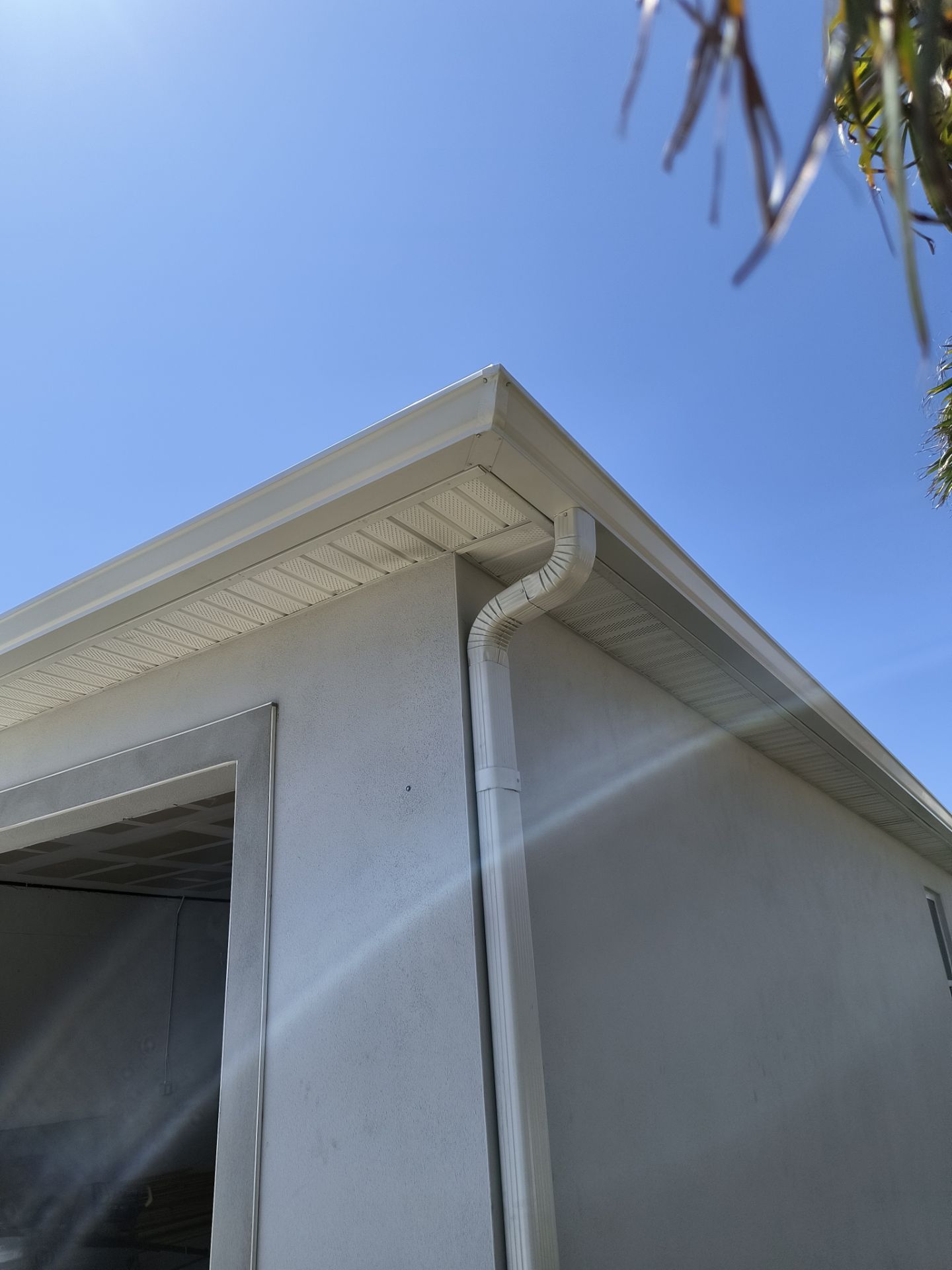 Florida Rain-Ready Homes with Seamless Gutters by Gutter Professor in Clearwater FL by Gutter Professors