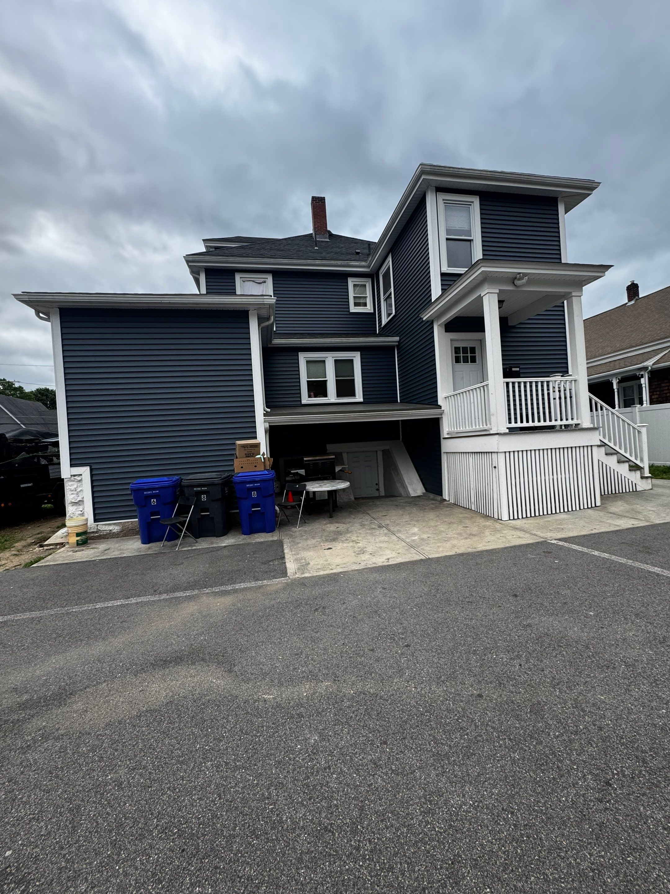 Tyee Siding  by Tyee Construction Corp