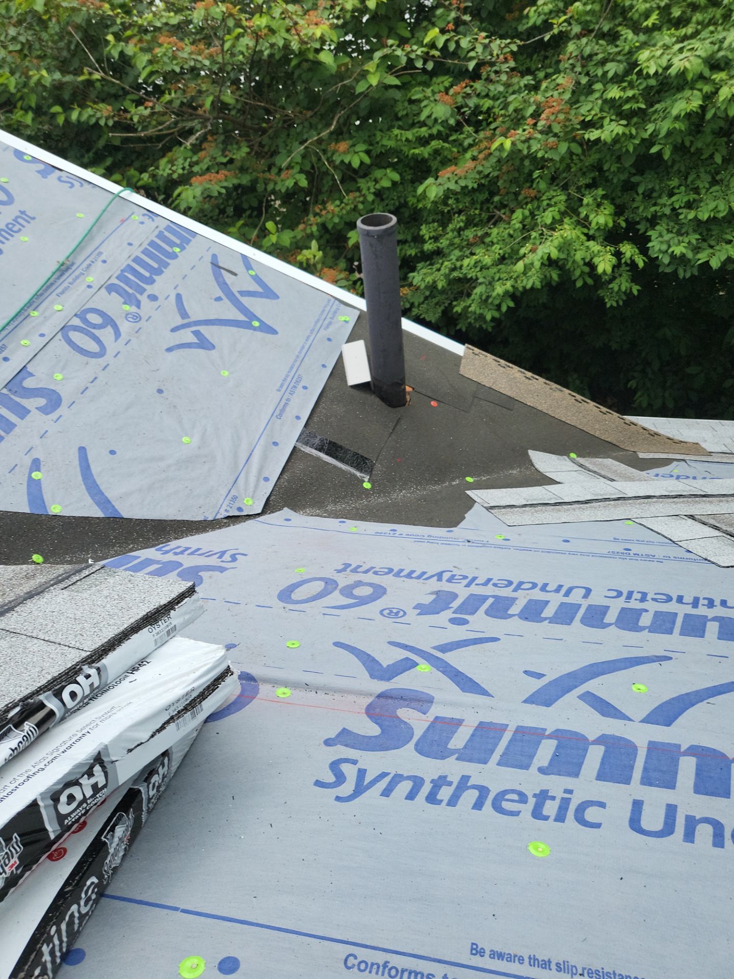 Atlas Pinnacle, Color, Oyster Shell, Drip Edge, Color, White by Eagle Eye Roofing