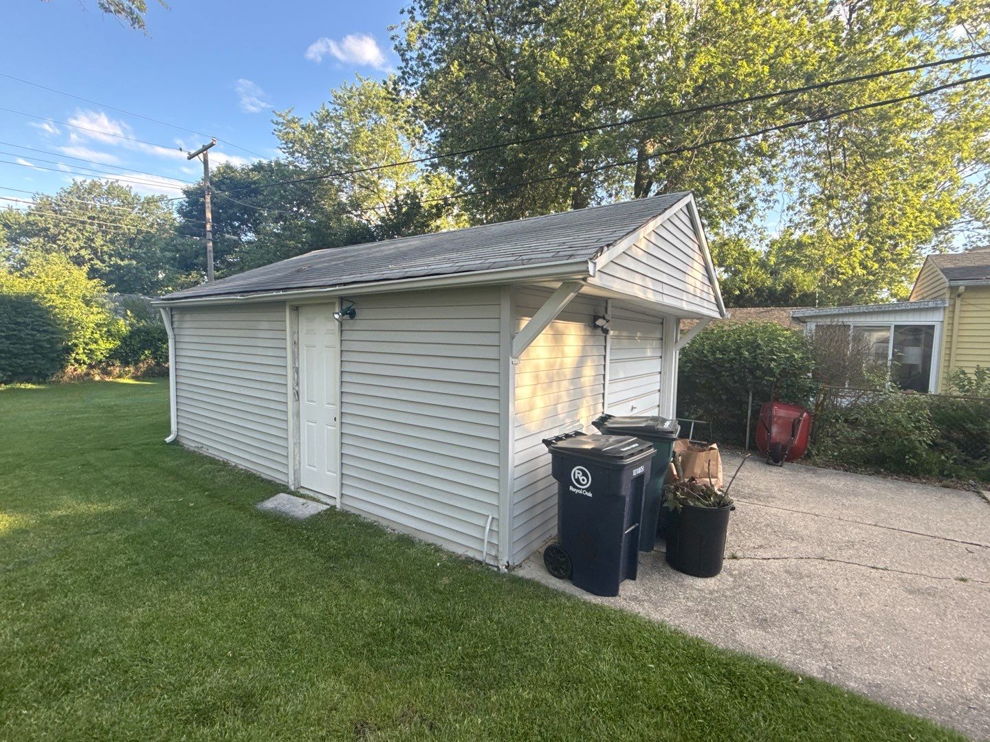 Roof Replacement using Owens Corning Tru Definitions by 180 Contractors