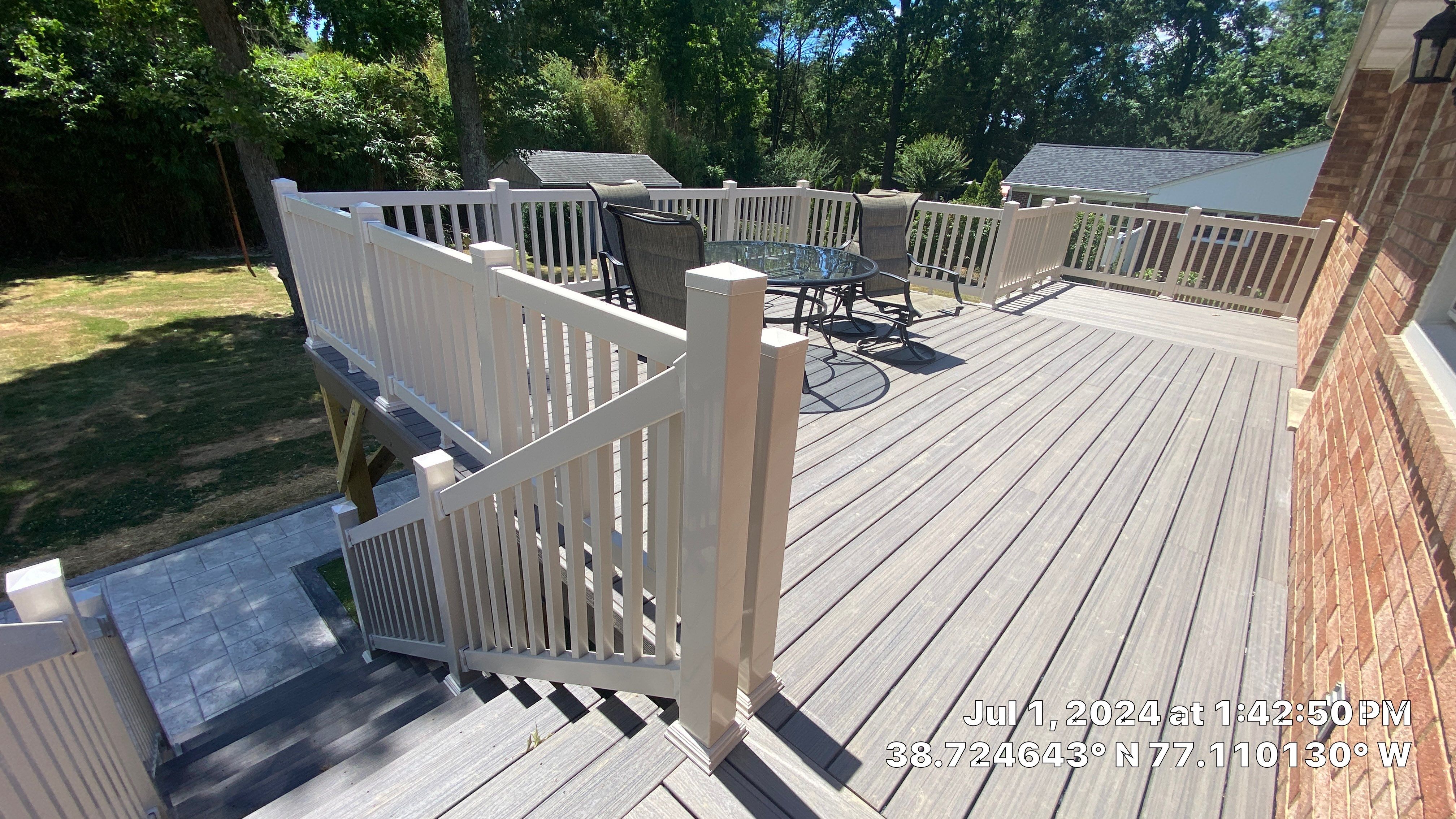 Deck & stamping patio   by Jesus Master Handyman LLC 