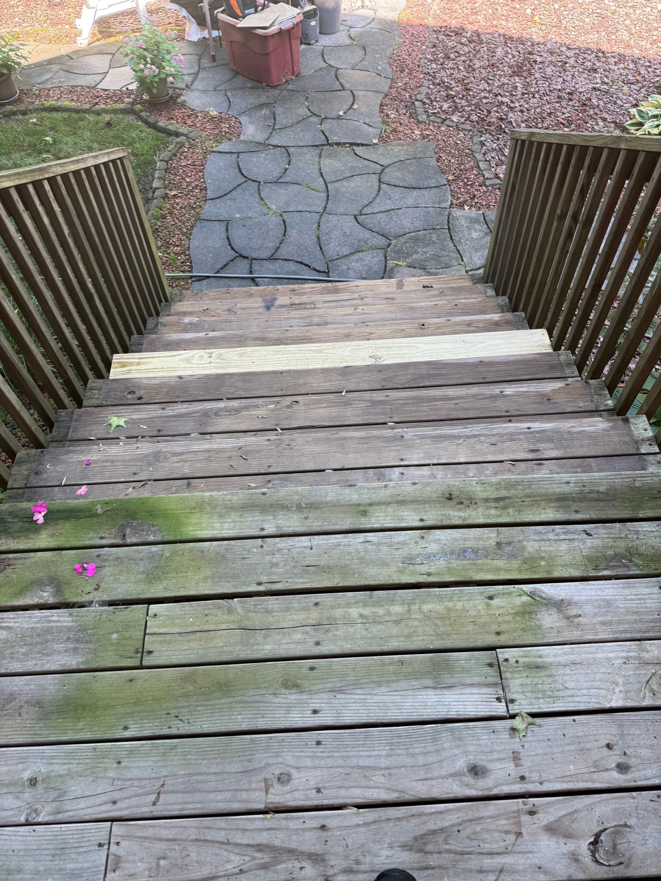 Wood Deck using Wood Sealant by DuraSeal