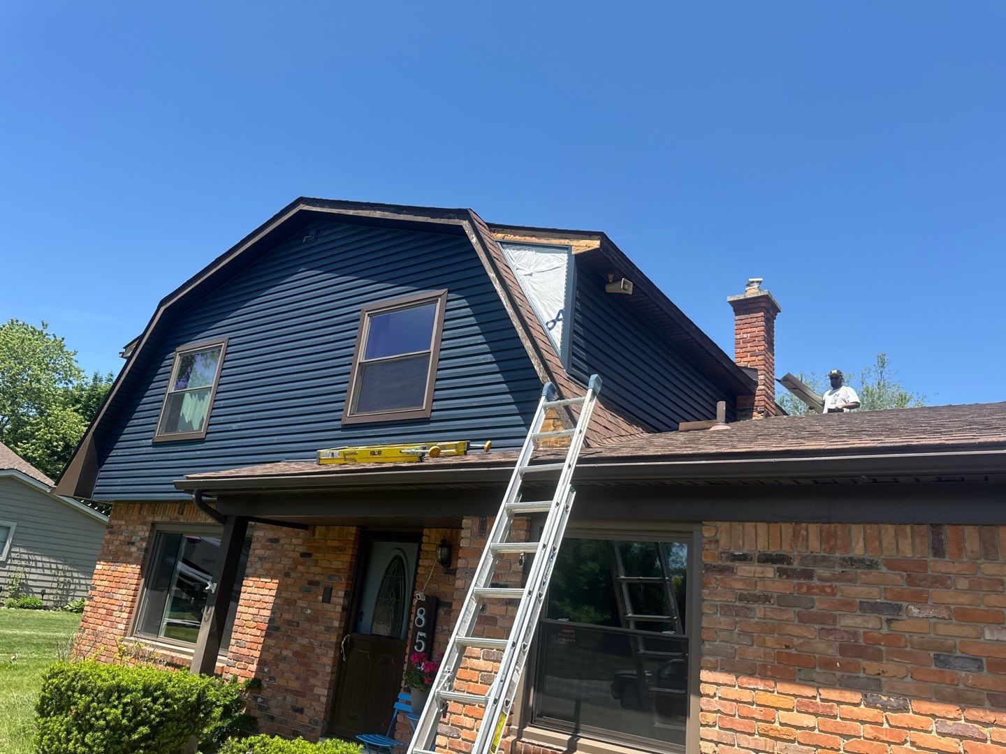 Siding Replacement using Alside Charter Oak D4.5" by 180 Contractors