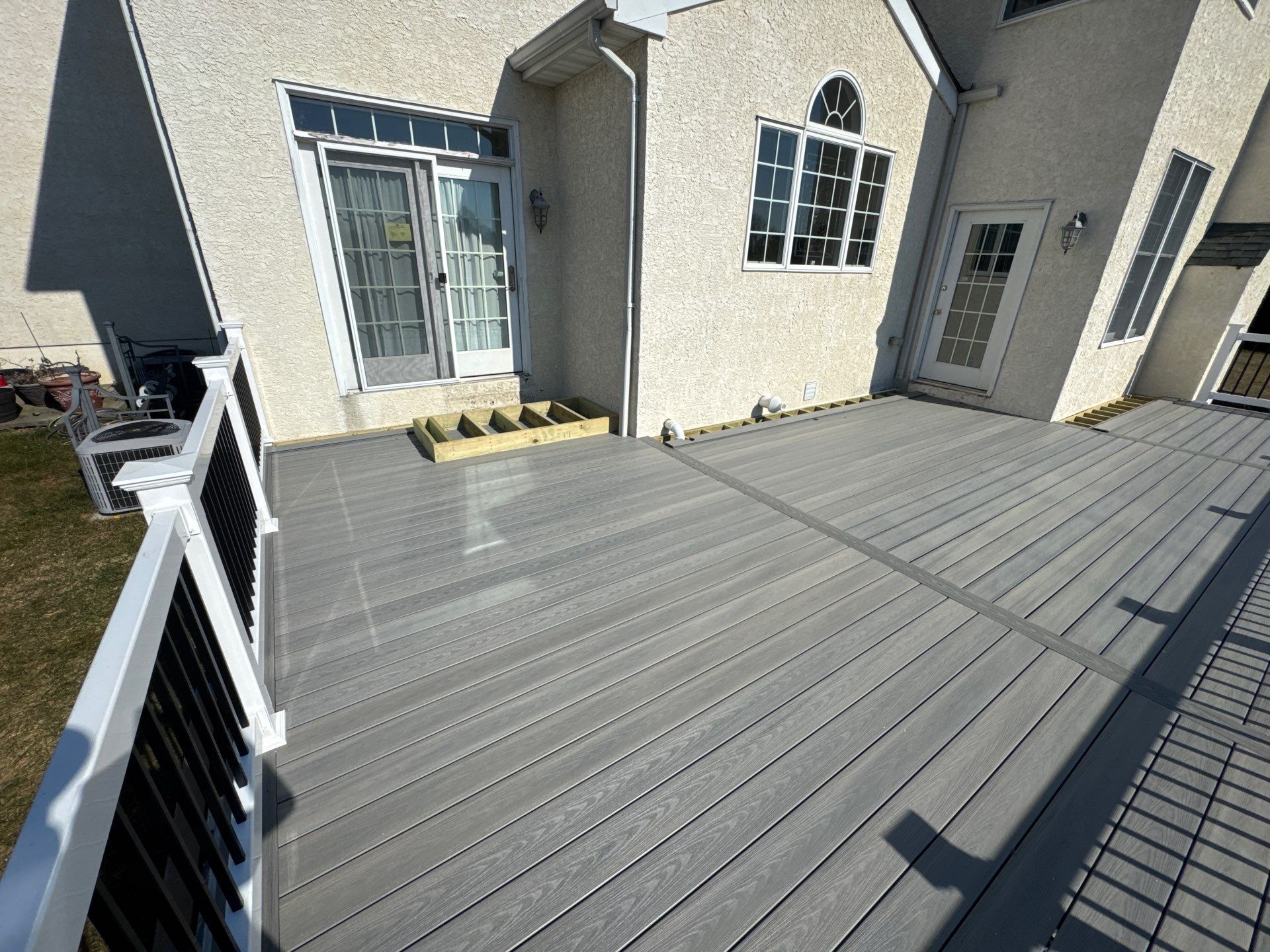 New Deck using Deckorators Venture - Color Saltwater by deck guardian