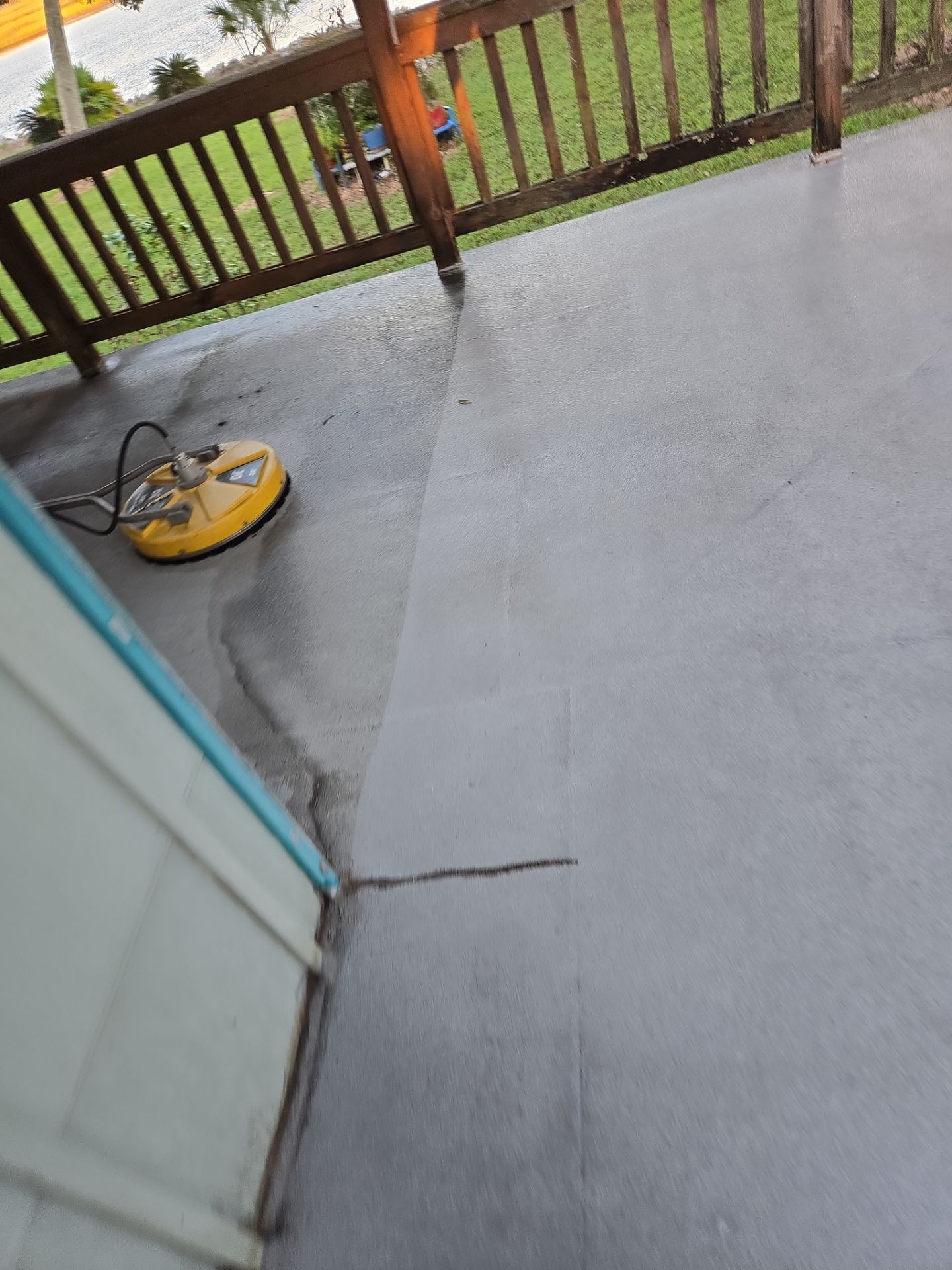Concrete Deck using AcryFin by DuraSeal