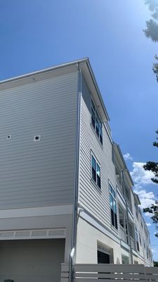 Seamless Gutter Installation Using Galvalume Half Round Gutters