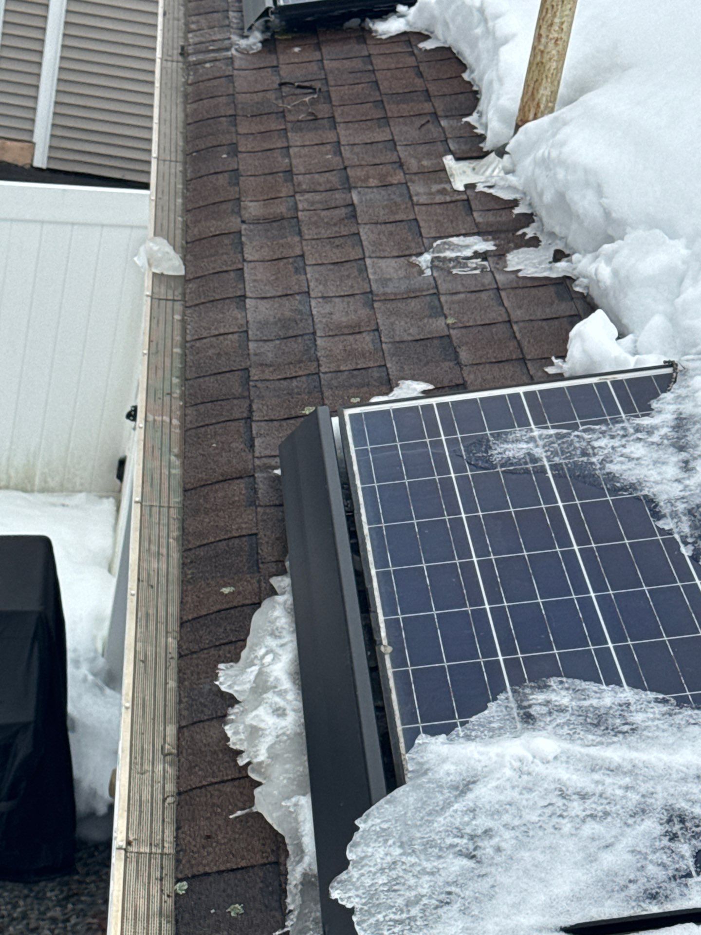 Ice Dam Removal & Snow Removal in Woburn, MA by Mighty Dog Roofing of Greater Middlesex County