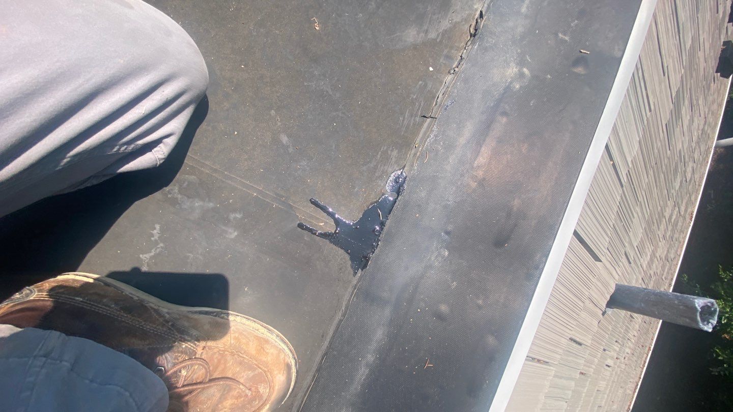 DaVinci Roof Installation with Snow Guards in Oconomowoc Lake by Custom Installations