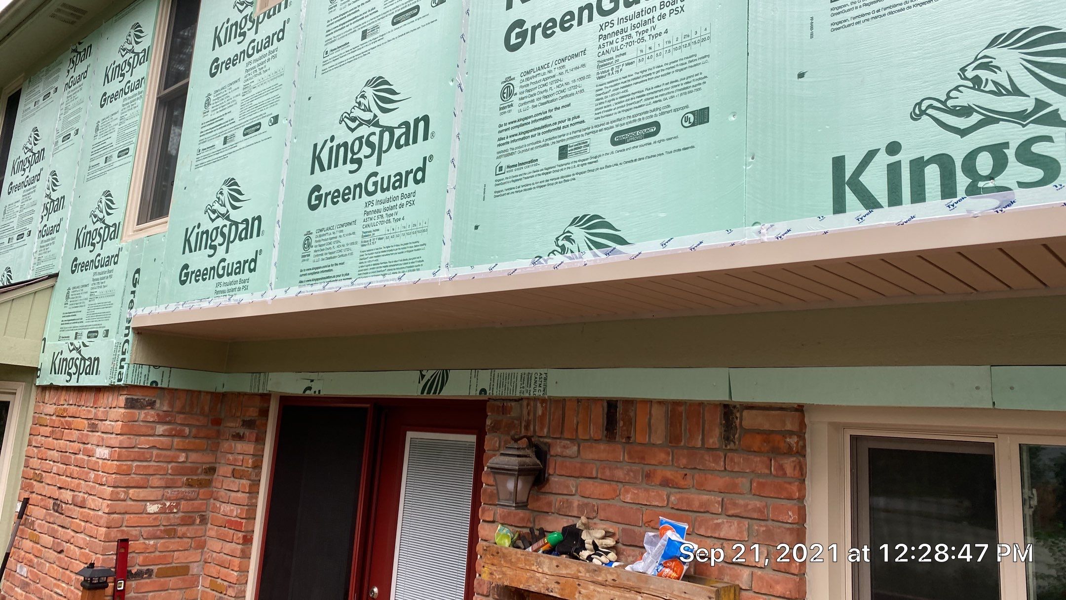 Siding Replacement using CertainTeed Restoration Classic D5 by 180 Contractors