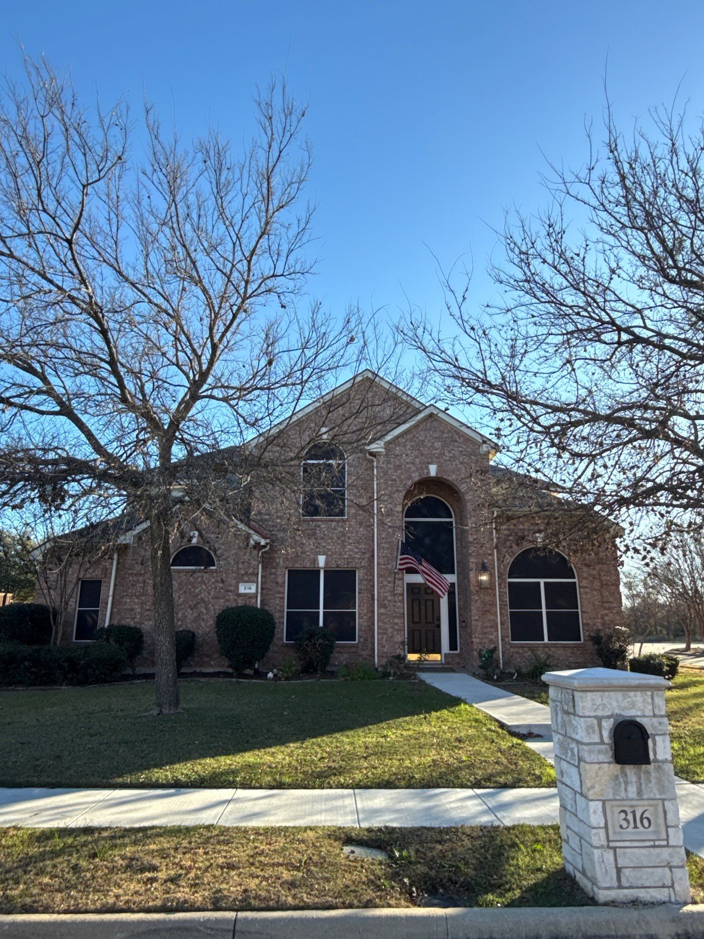 Elite Roofing LLC featured photo.